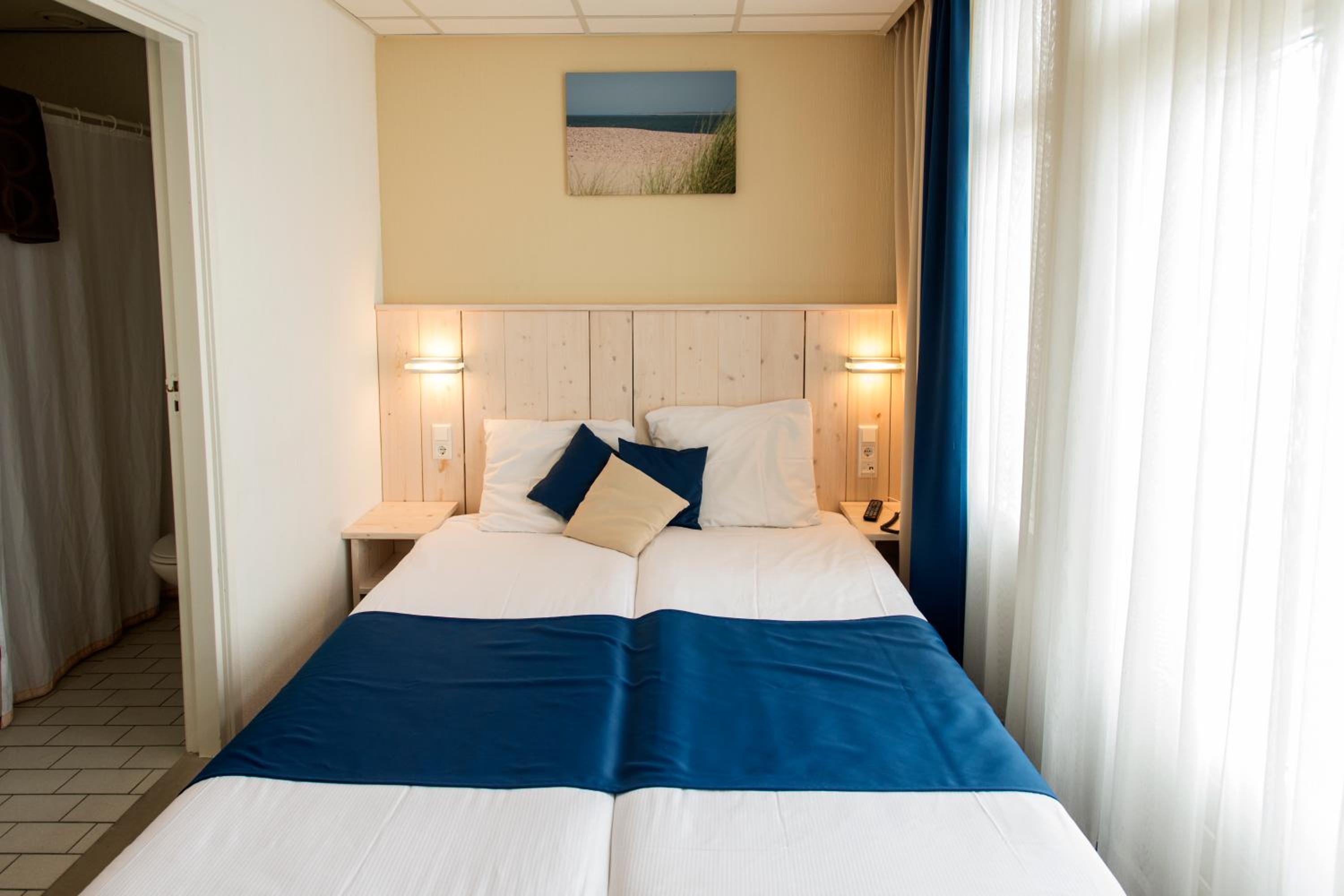 Twin Room With Sea View photo 2