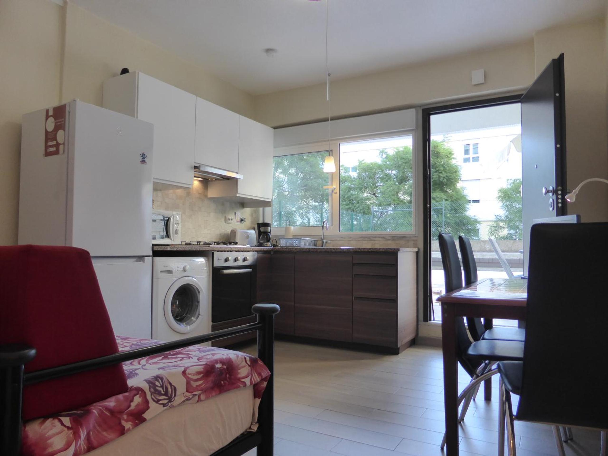 Apartment with Terrace- no River View - Photo 5