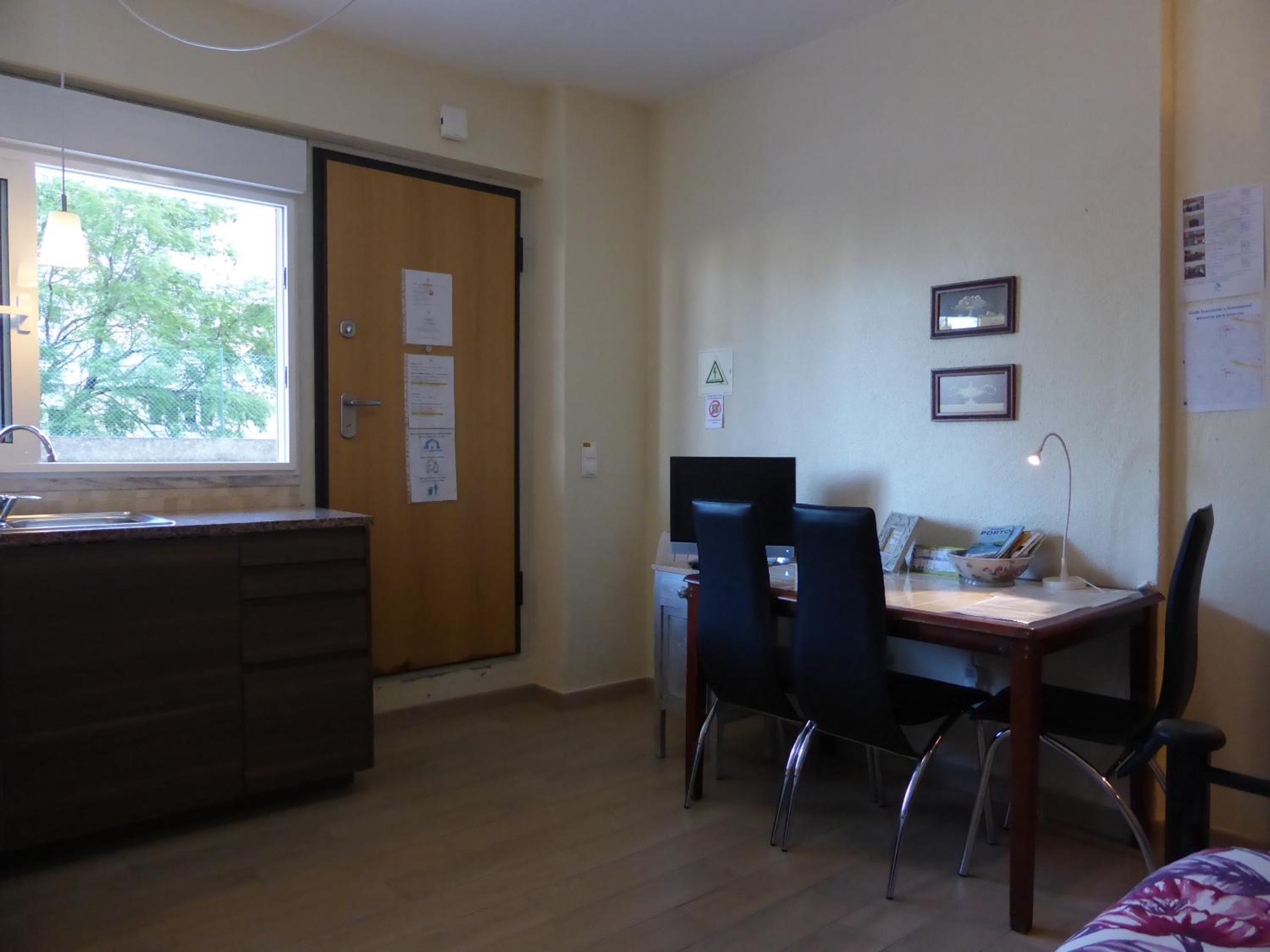 Apartment with Terrace- no River View - Photo 12