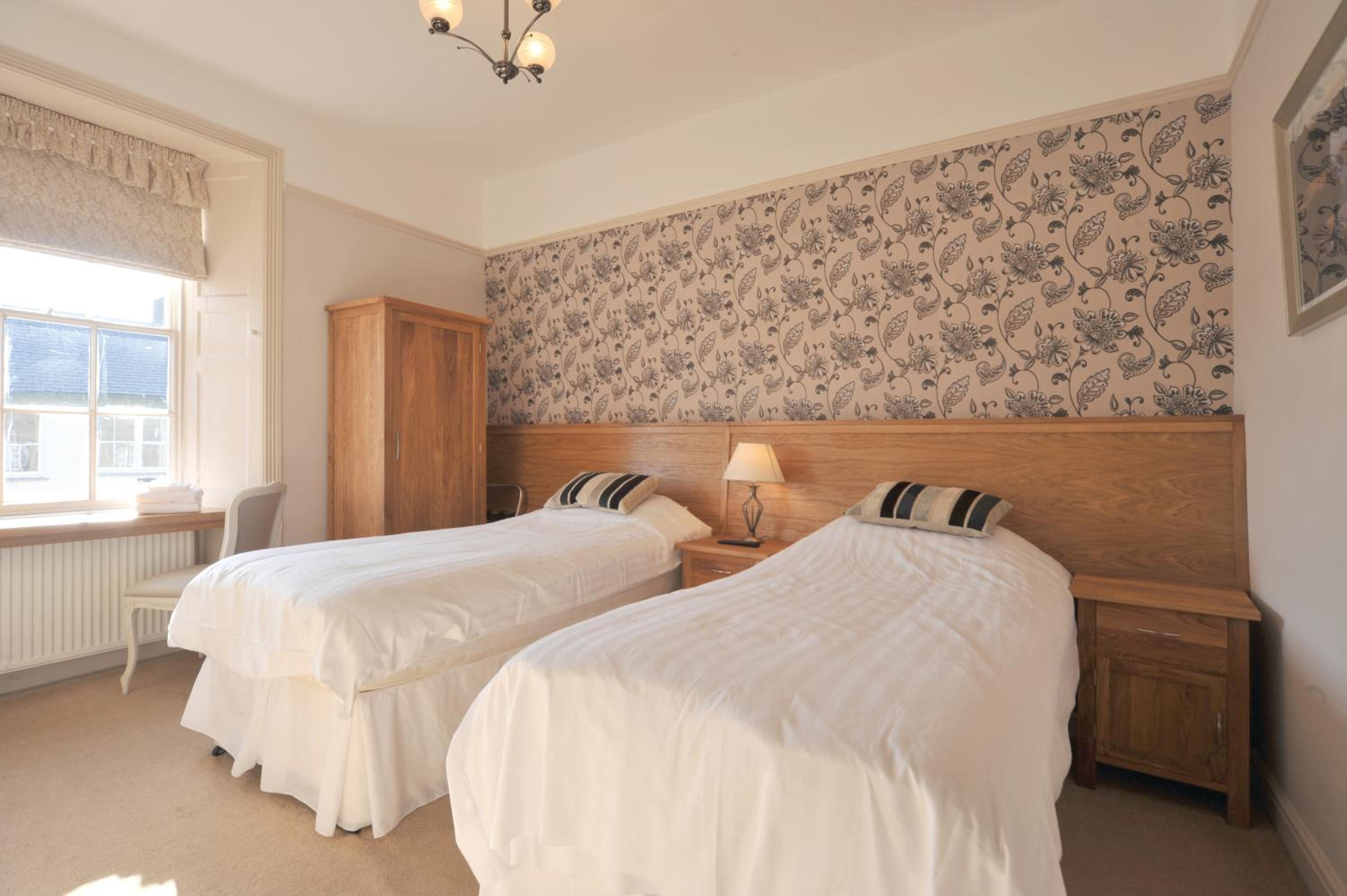 Deluxe Double or Twin Room photo 1