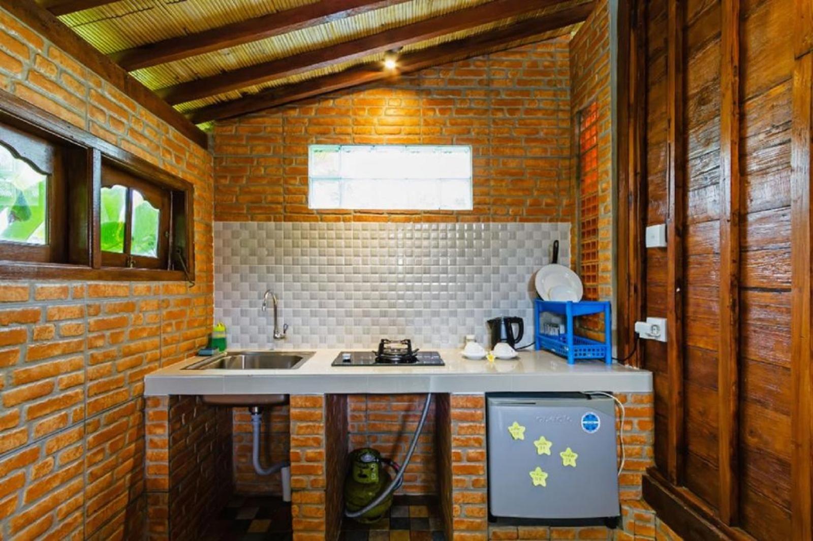 Deluxe Bungalow with Garden View - Photo 10