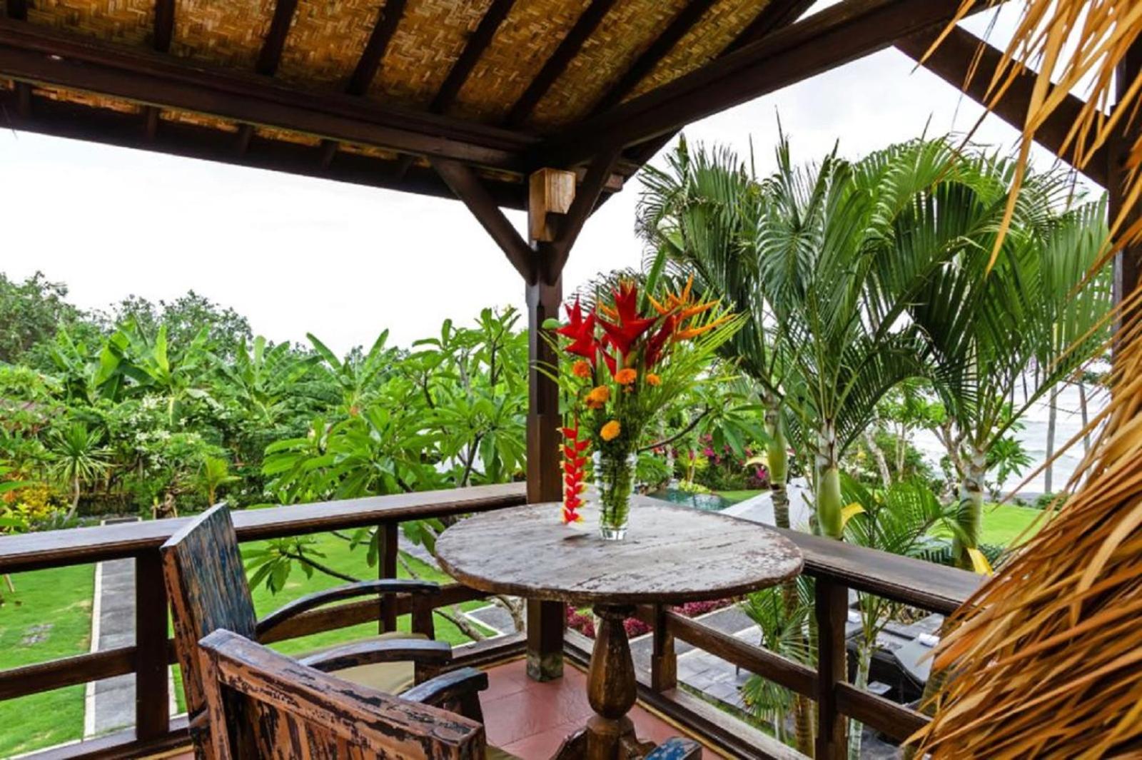 Deluxe Bungalow with Garden View - Photo 5