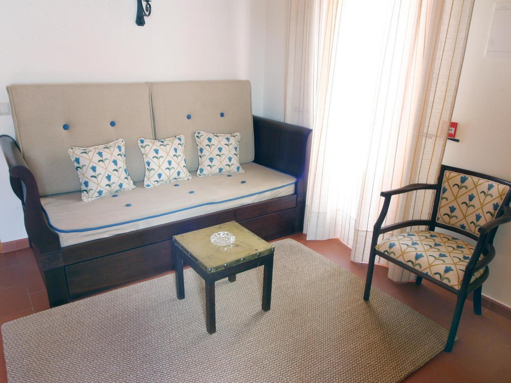 One-Bedroom Apartment - Photo 4