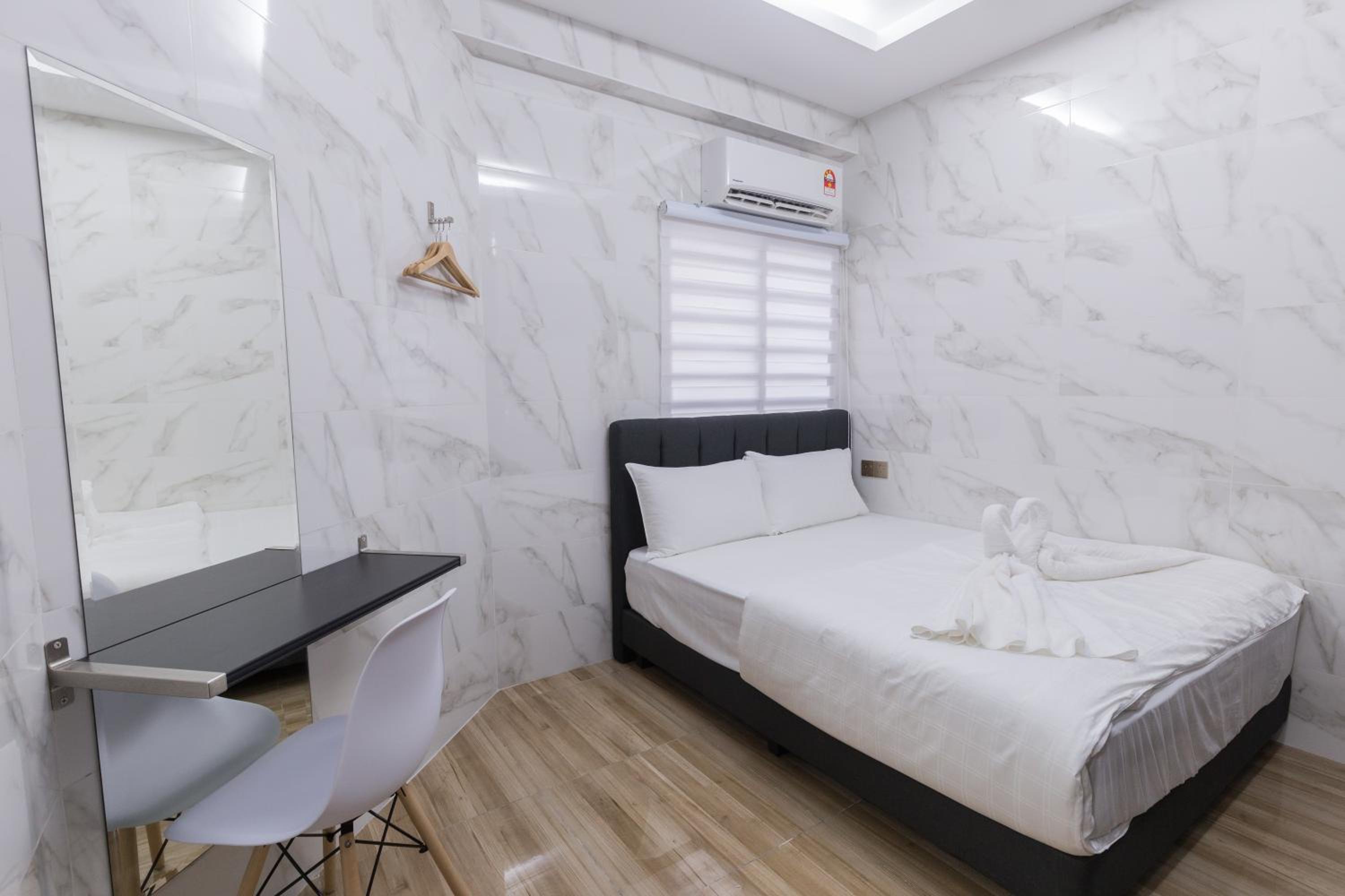 Deluxe Double Room - Photo 1