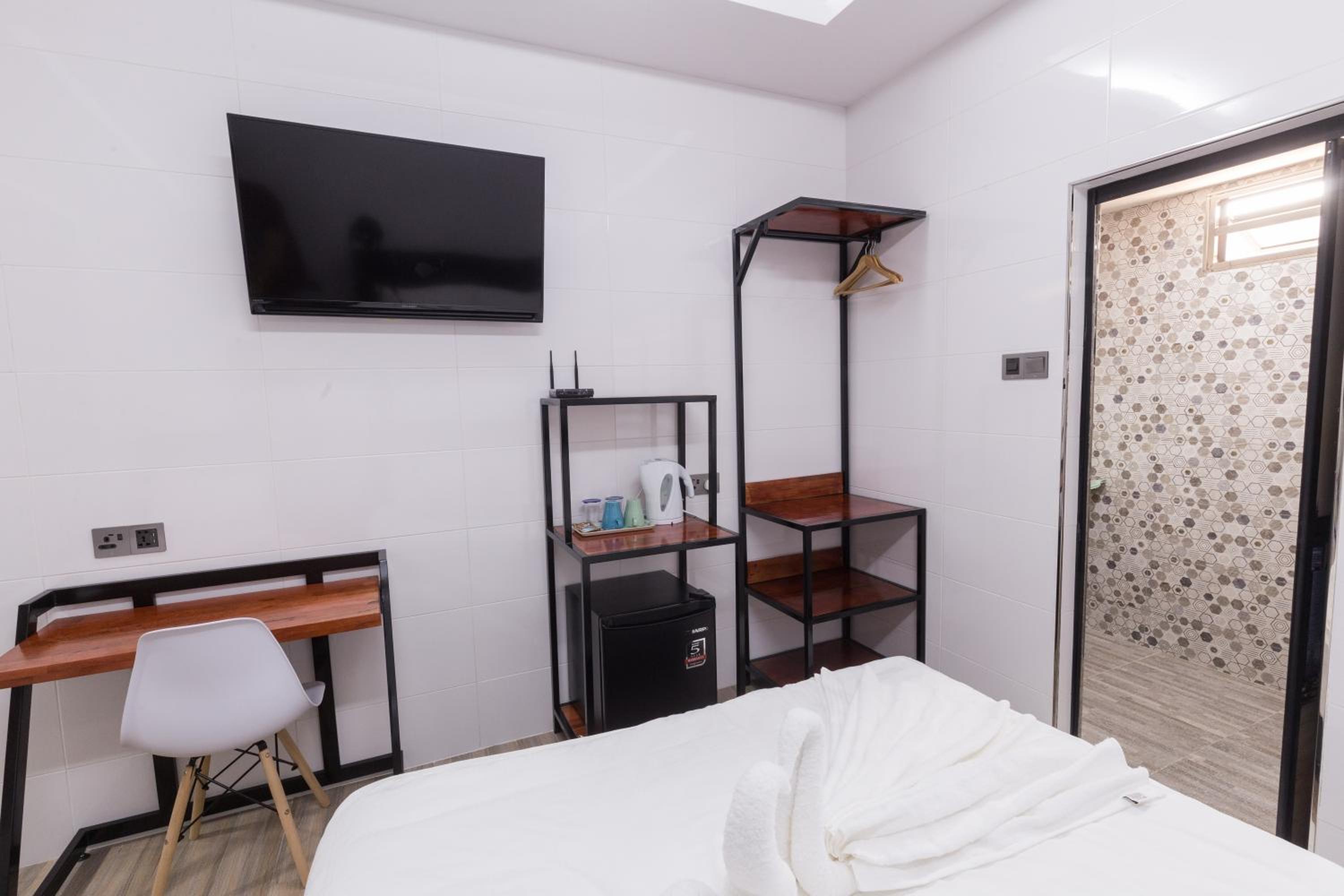 Deluxe Triple Room - Photo 4