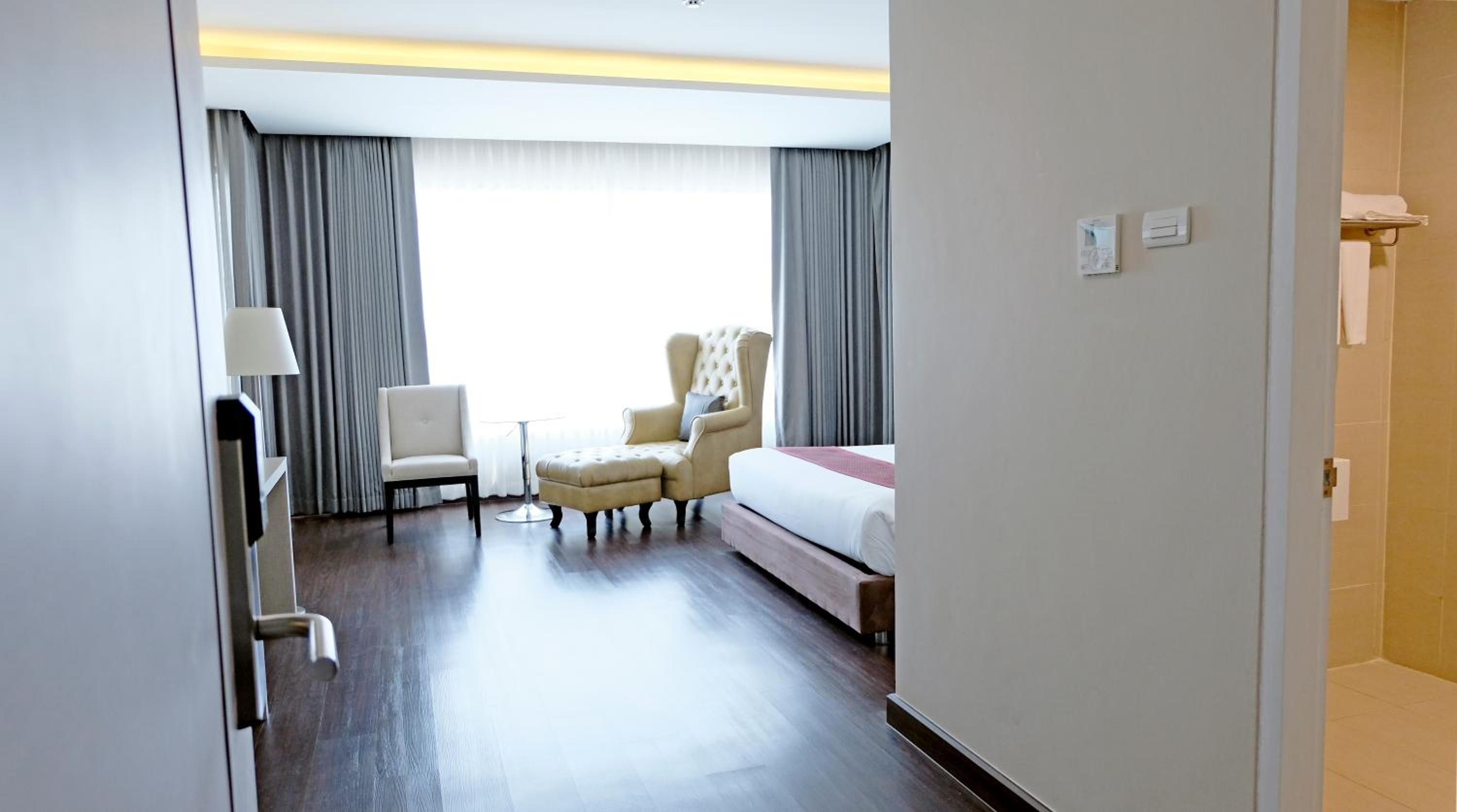 King Suite - Photo 4
