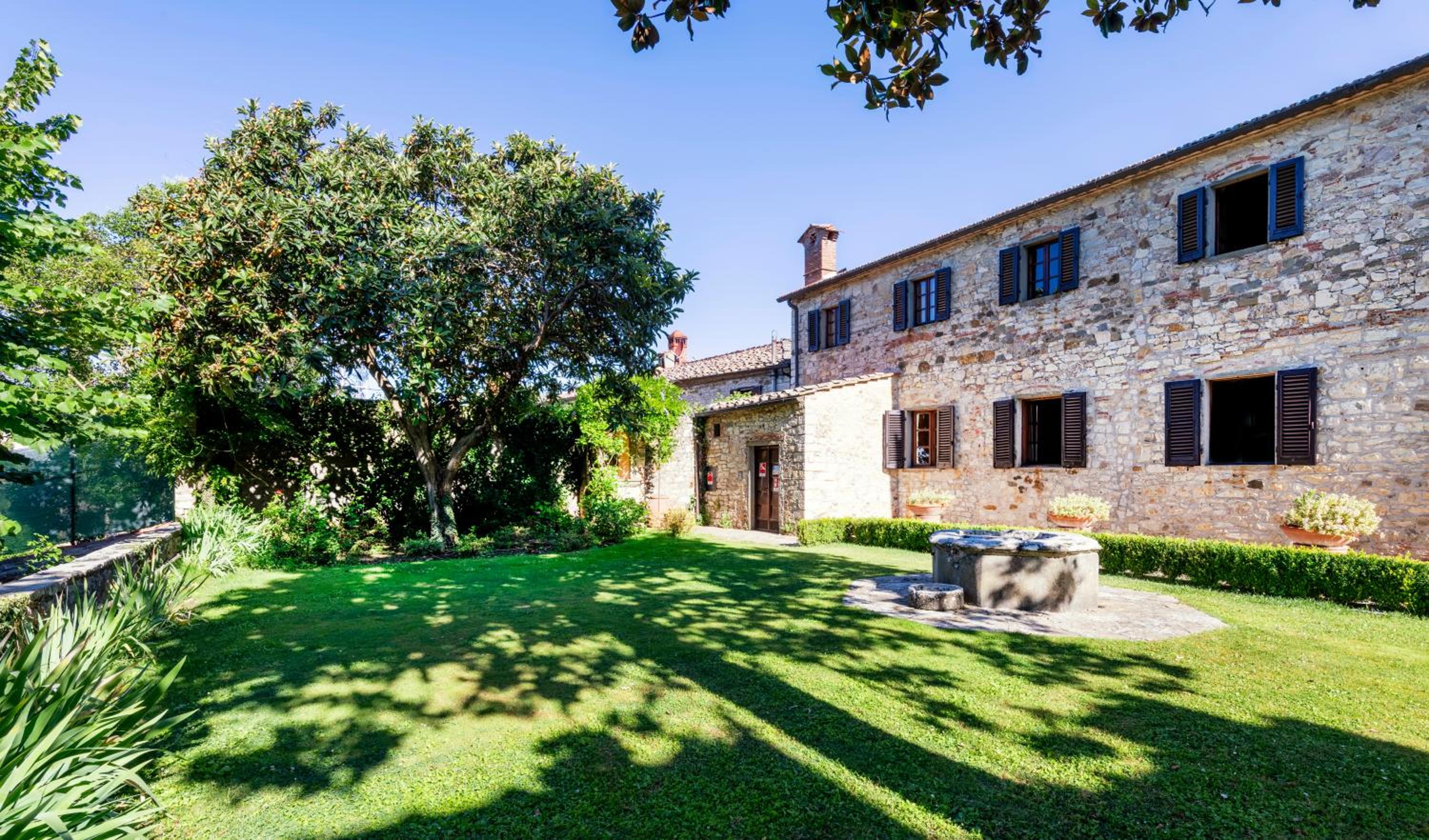 Classic Room with Garden or Courtyard View - Photo 3