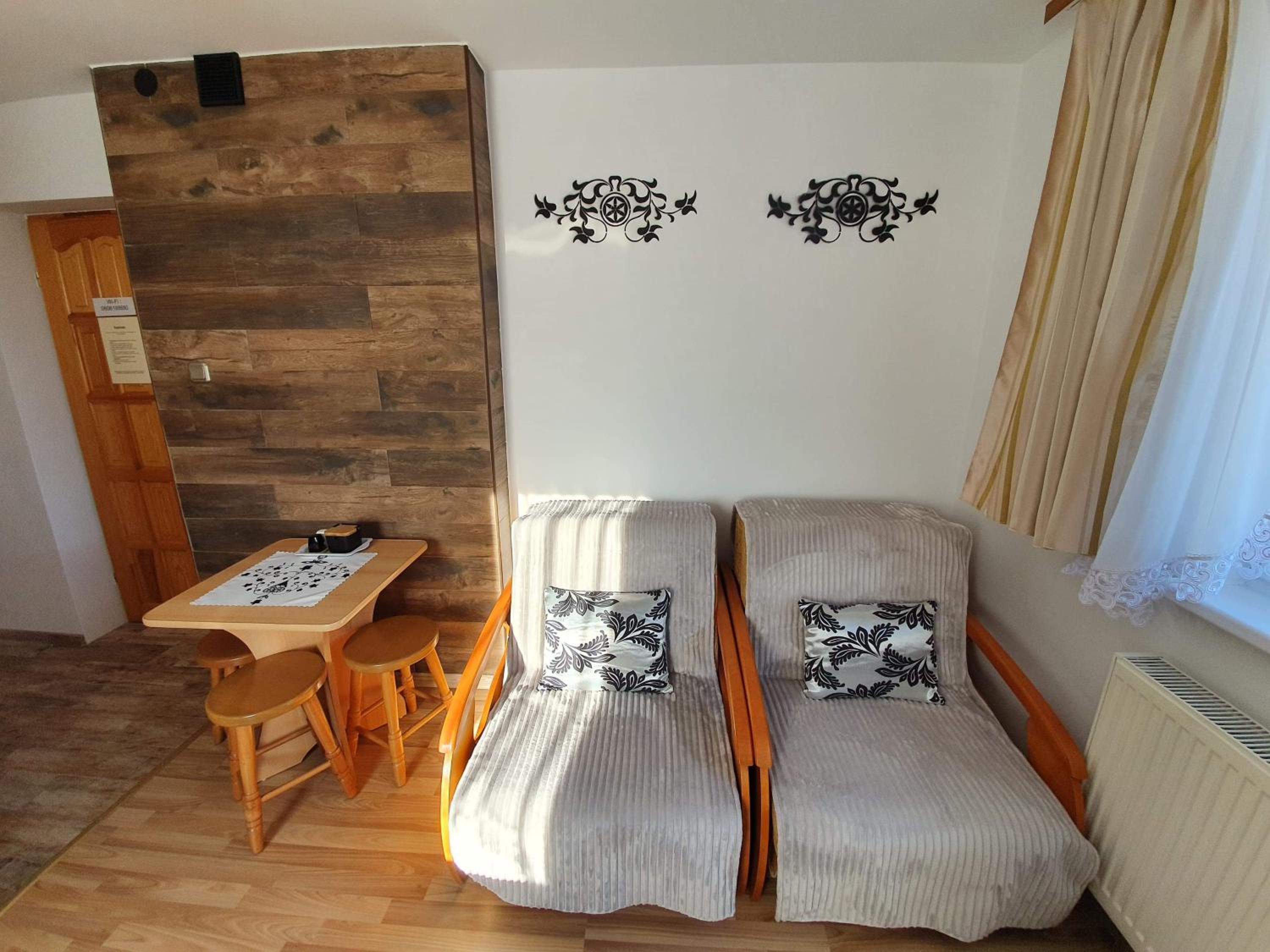 Quadruple Room - Photo 8