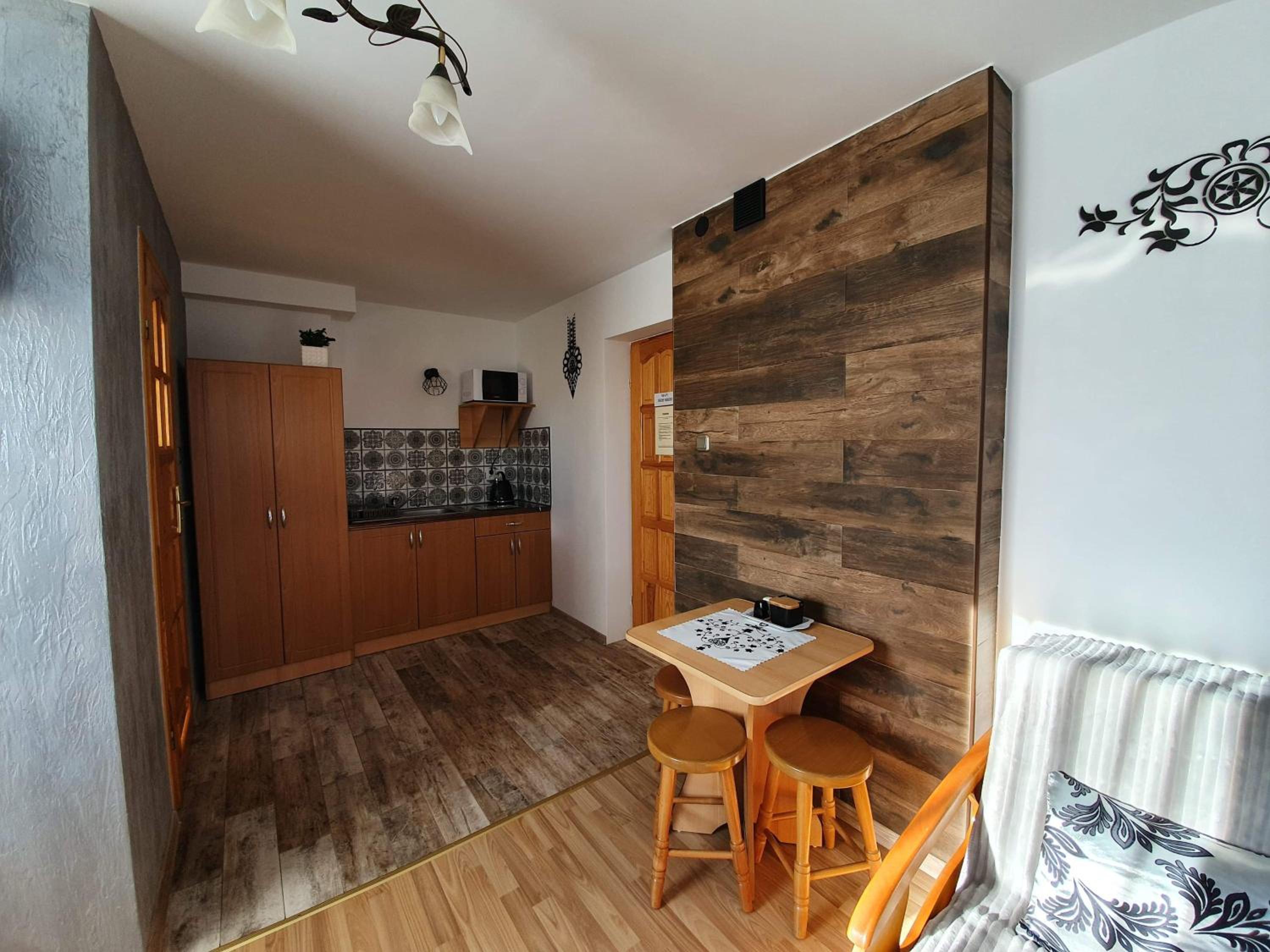 Quadruple Room - Photo 7