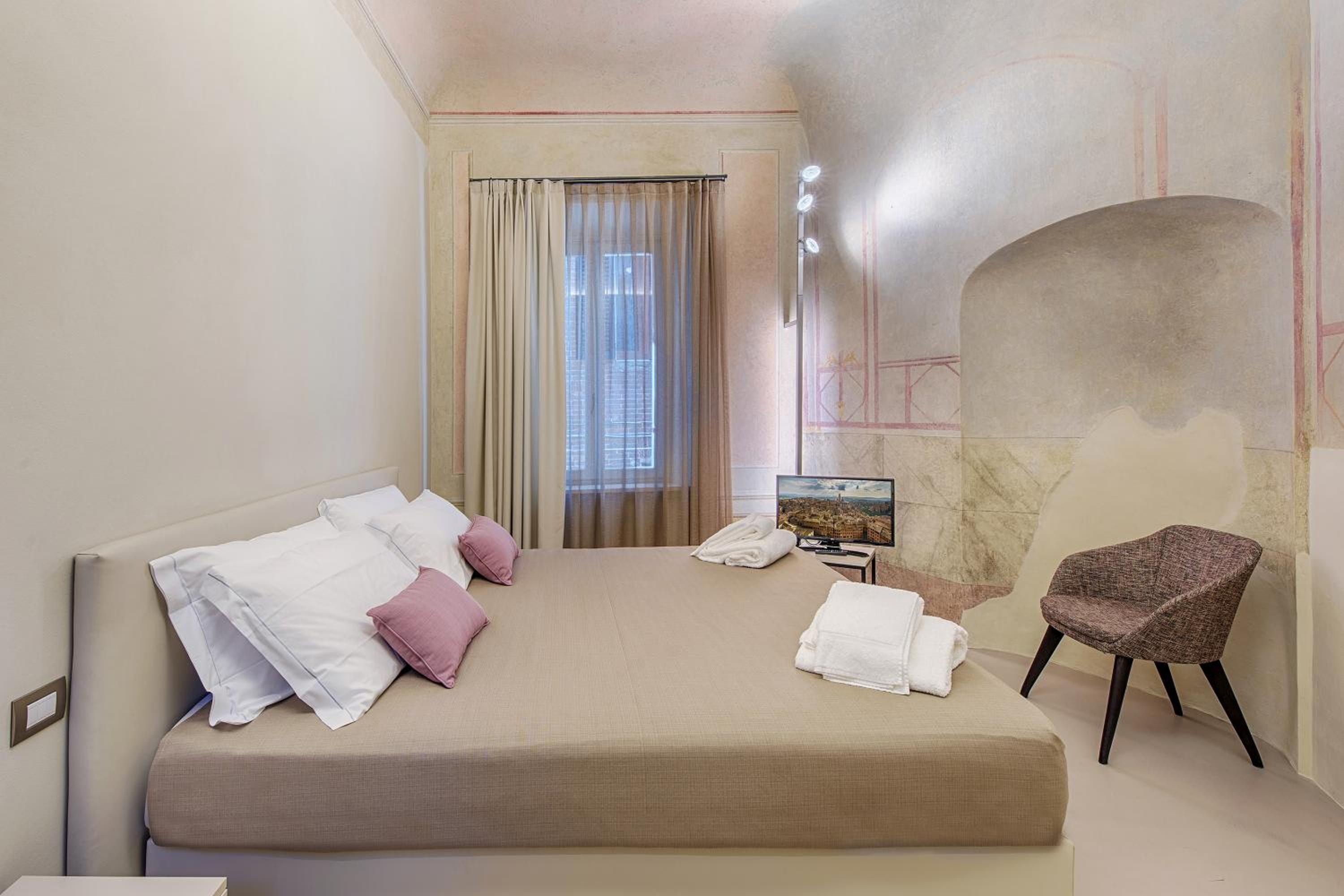 Superior Double or Twin Room - Photo 1