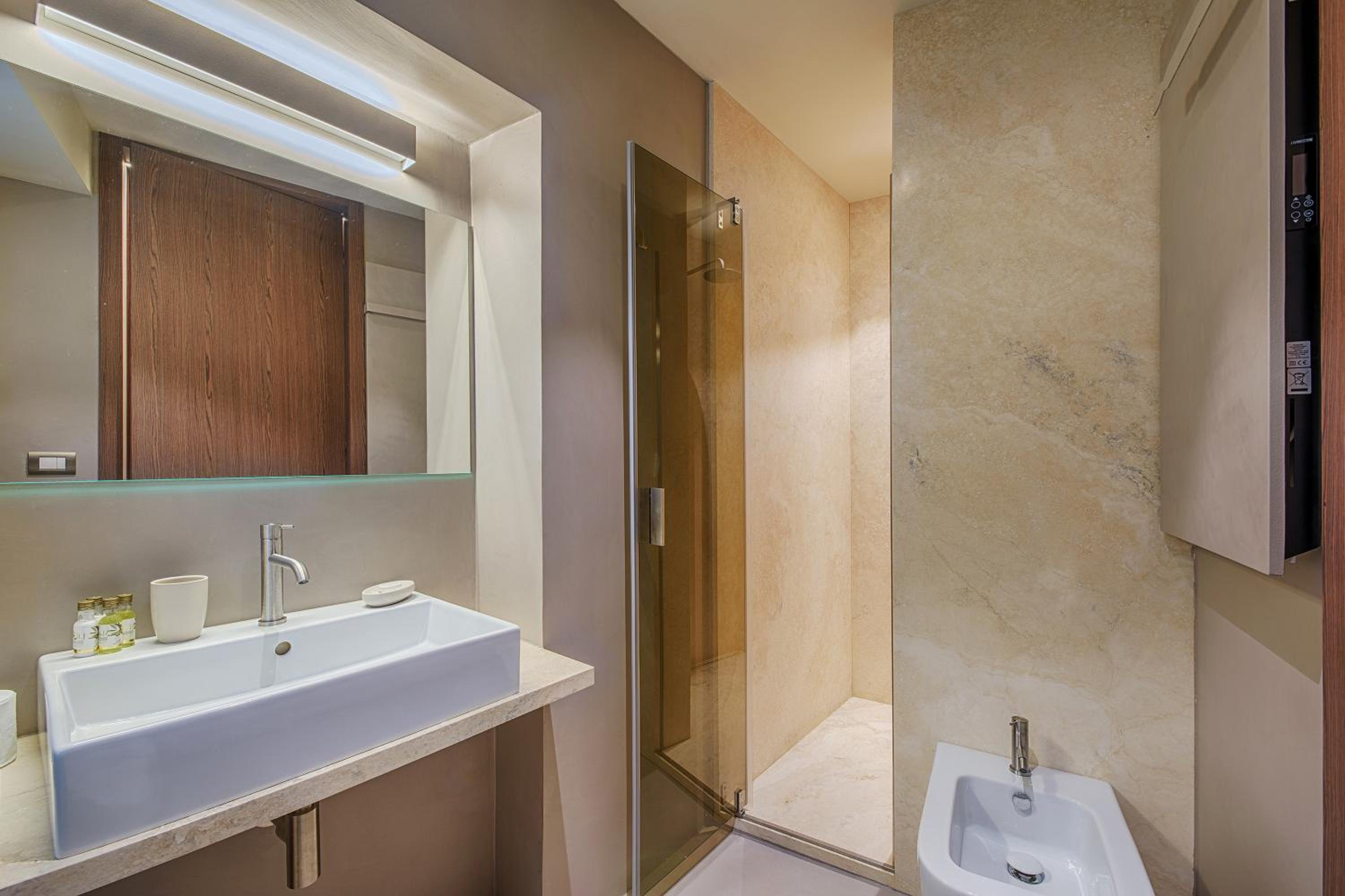 Superior Double or Twin Room - Photo 2