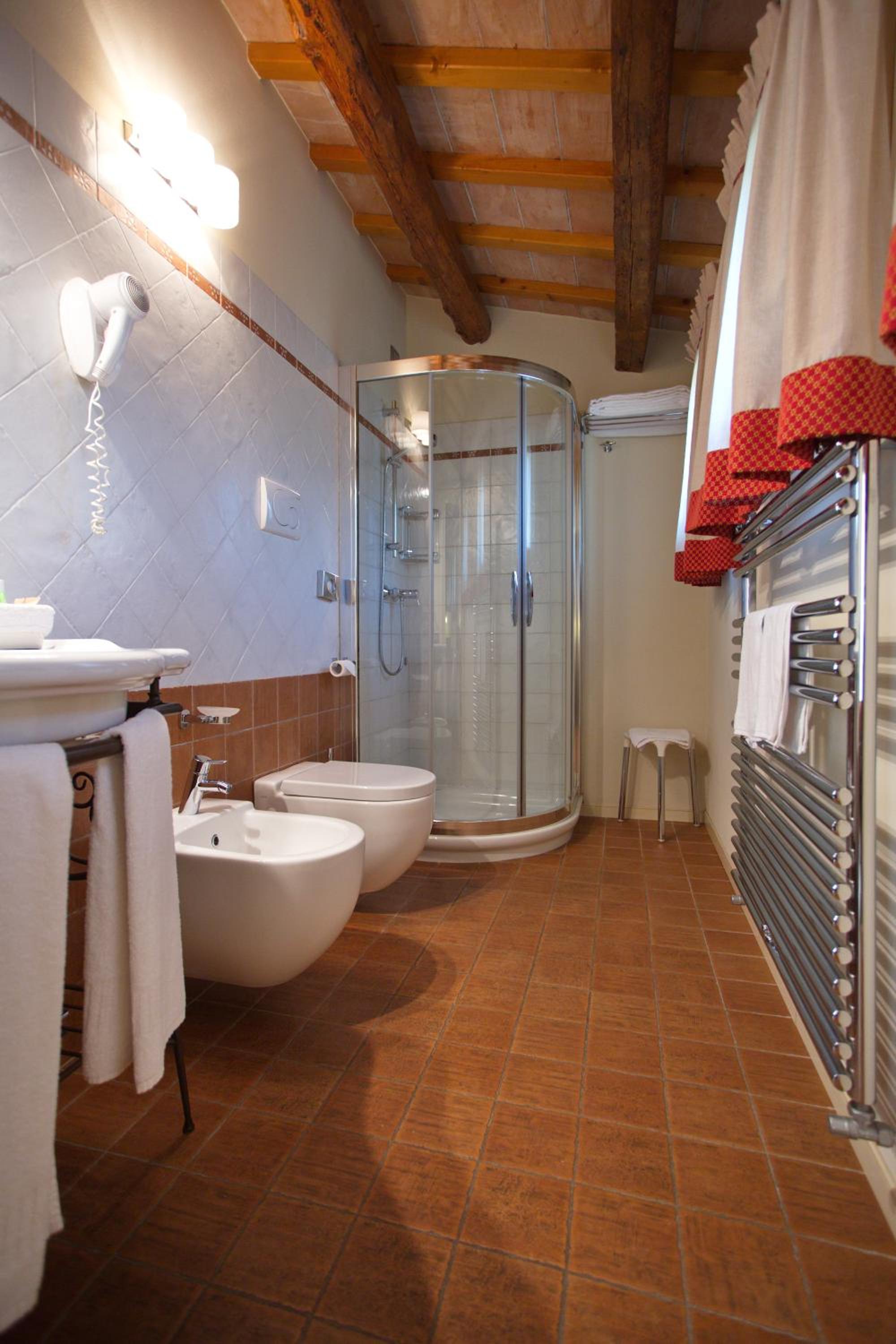 Double or Twin Room - Photo 18