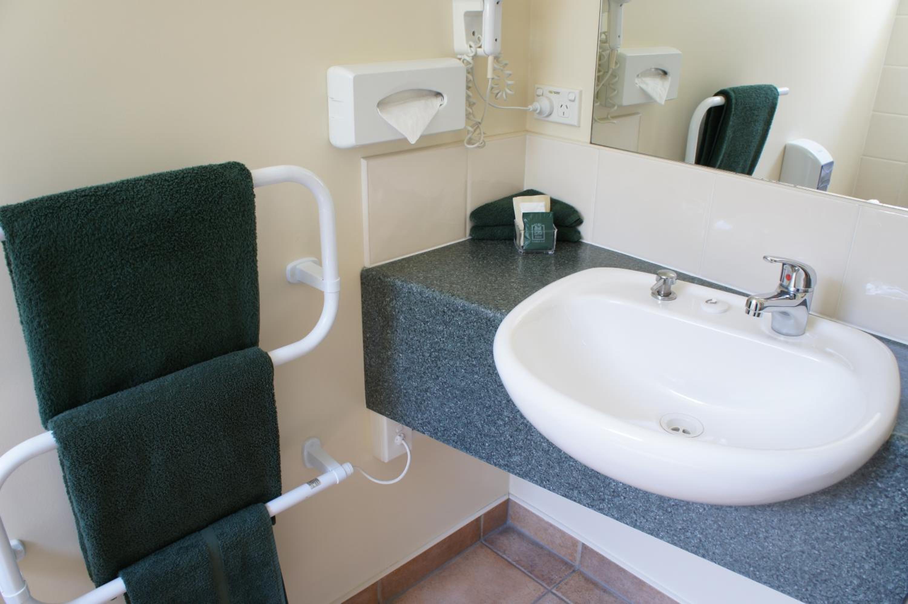 Studio with Spa Bath photo 3