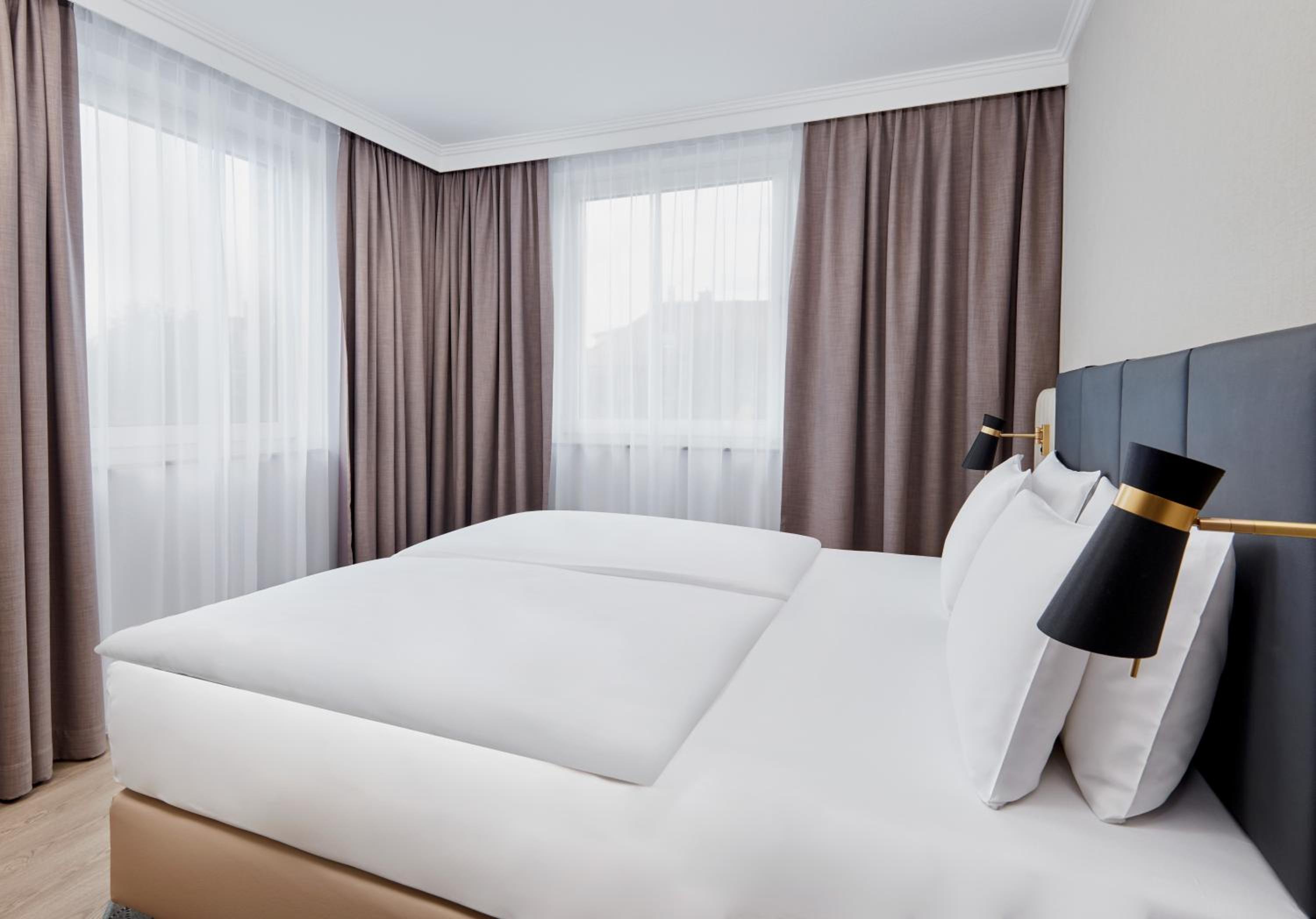 Junior King Suite - Photo 4