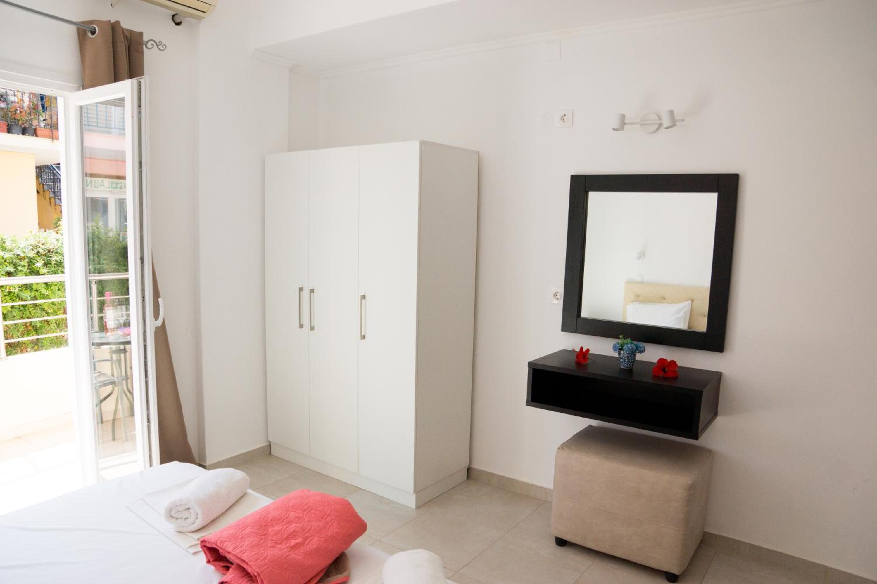 Standard Triple Studio