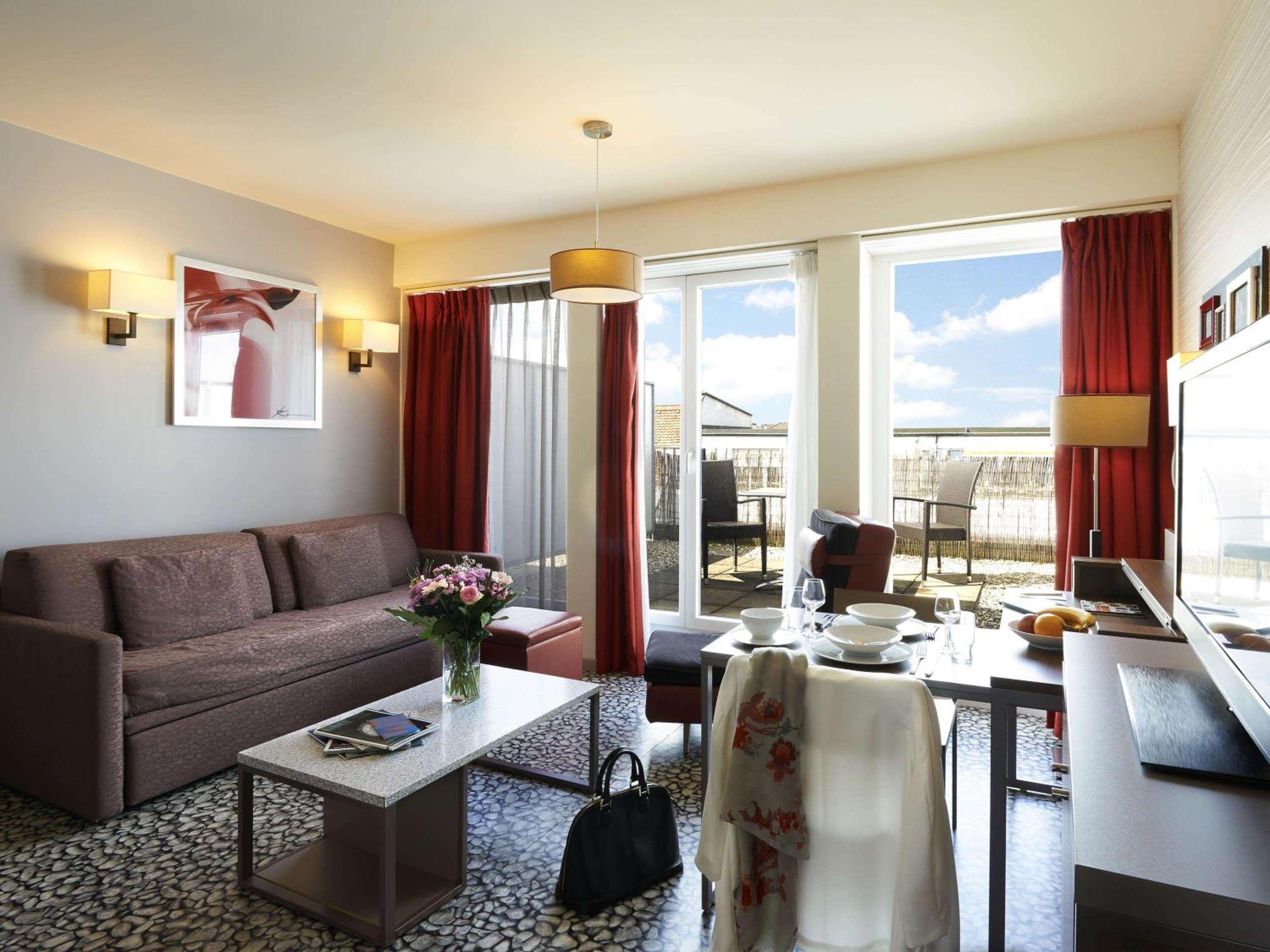 Superior One-Bedroom Apartment with Balcony (4 Adults) - Photo 2