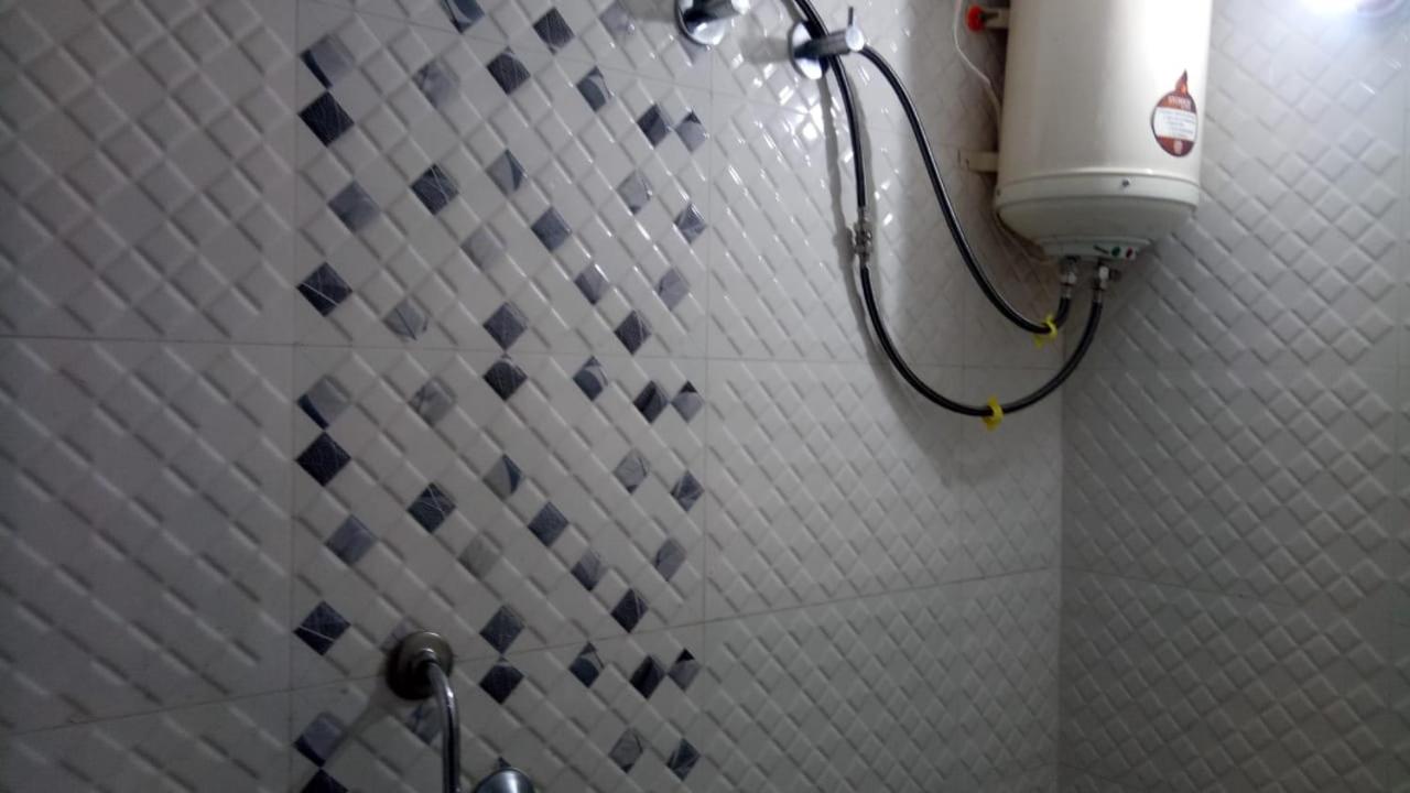Double Room with Private Bathroom photo 2