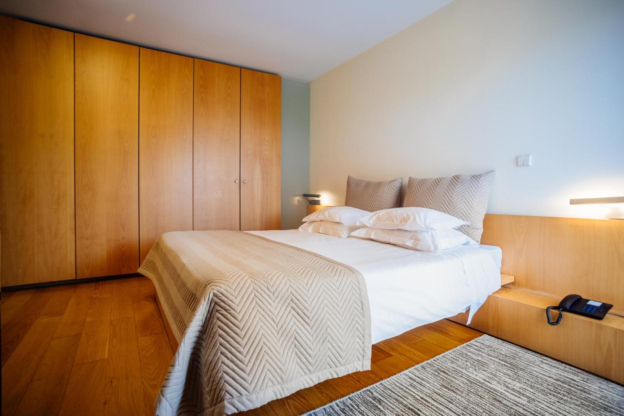 Double or Twin Room with Extra Bed ( Adult) - Photo 3