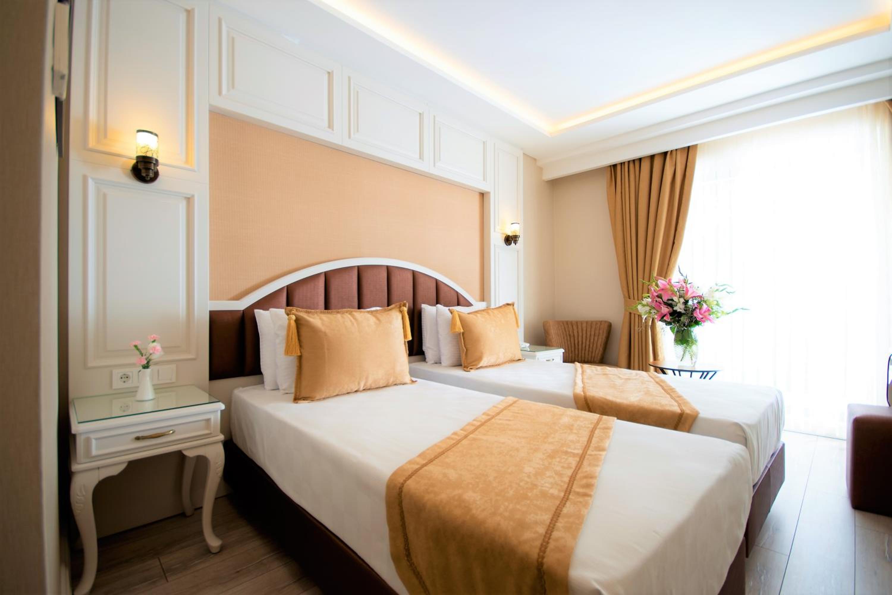 Double or Twin Room photo 3