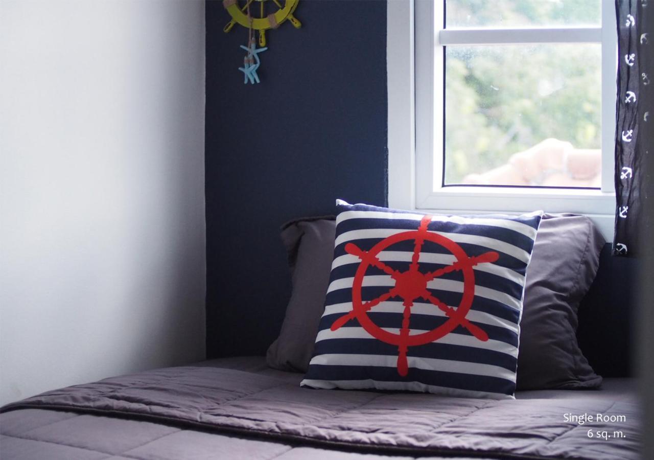 Small Single Room photo 1