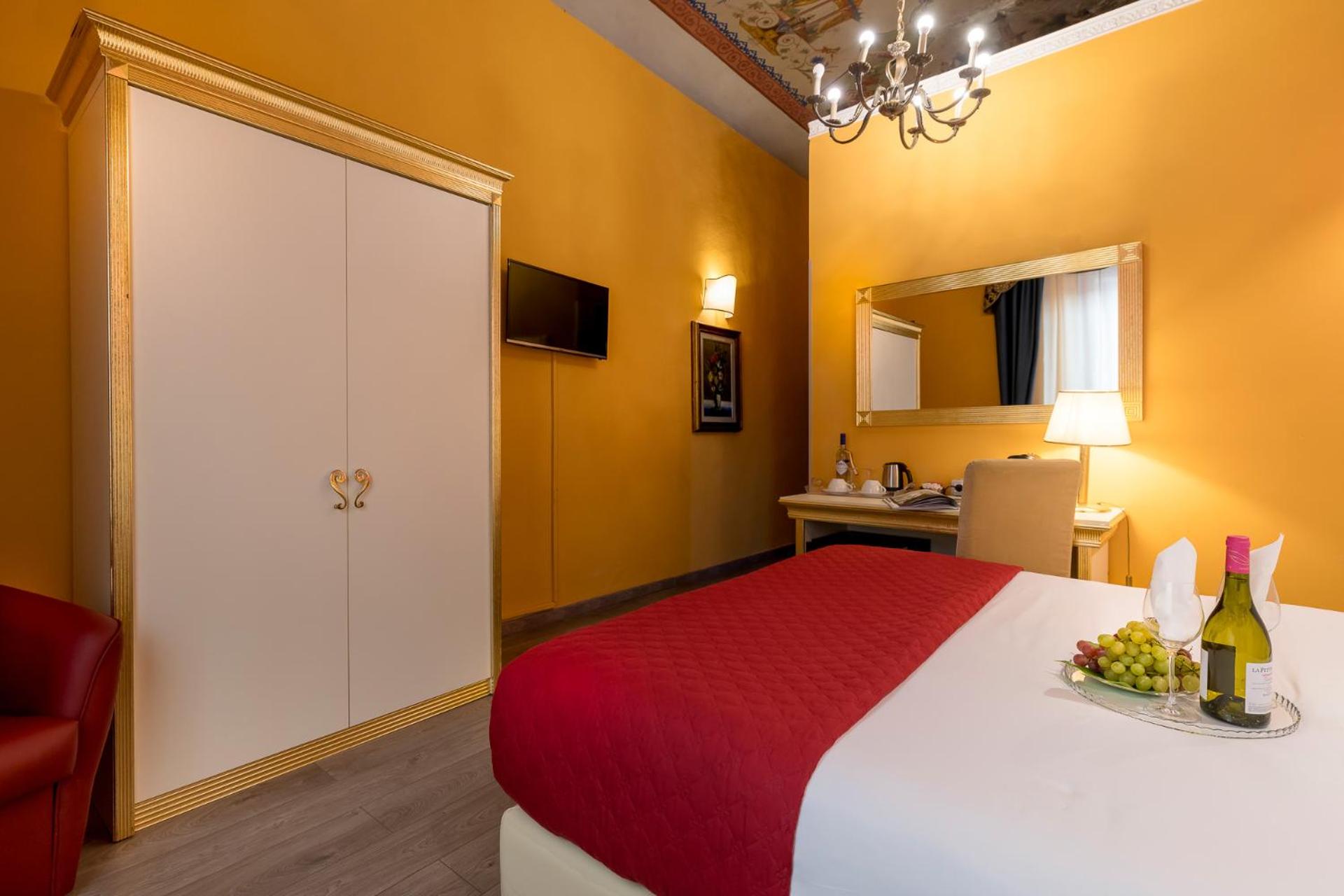 Double or Twin Room photo 3