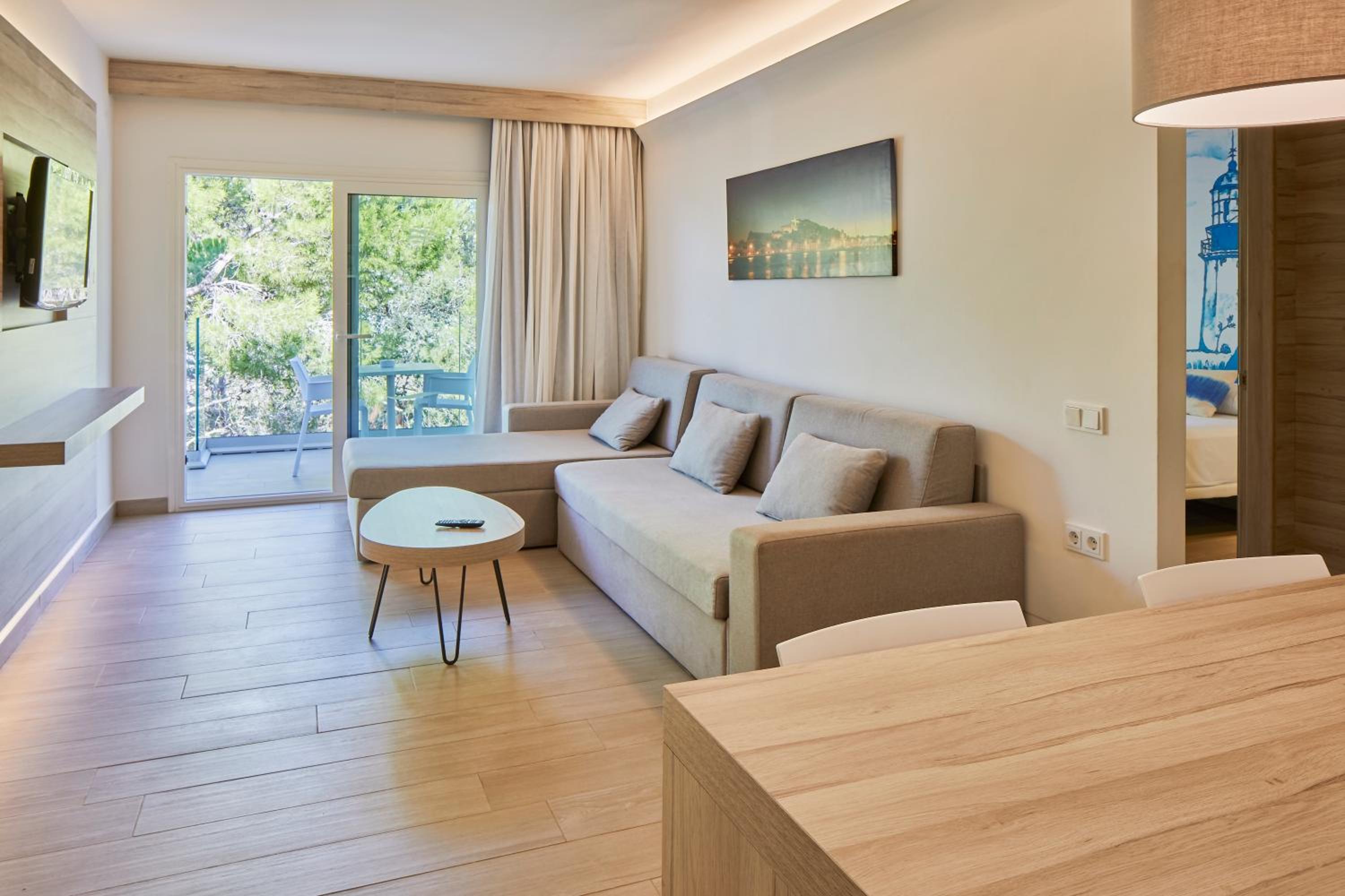 Suite with Lateral Sea View - Photo 1