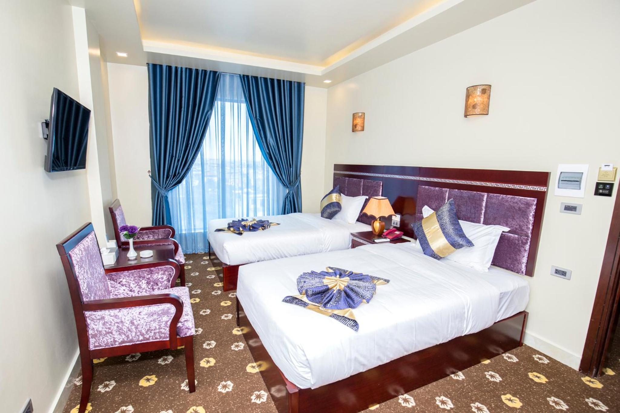 Superior Twin Room with City View