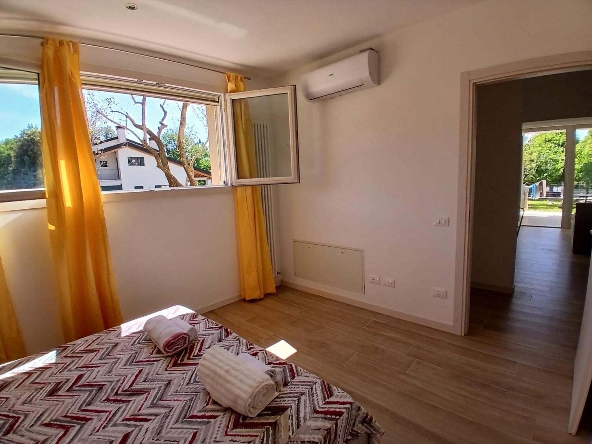 Deluxe One-Bedroom Apartment with Garden View photo 3