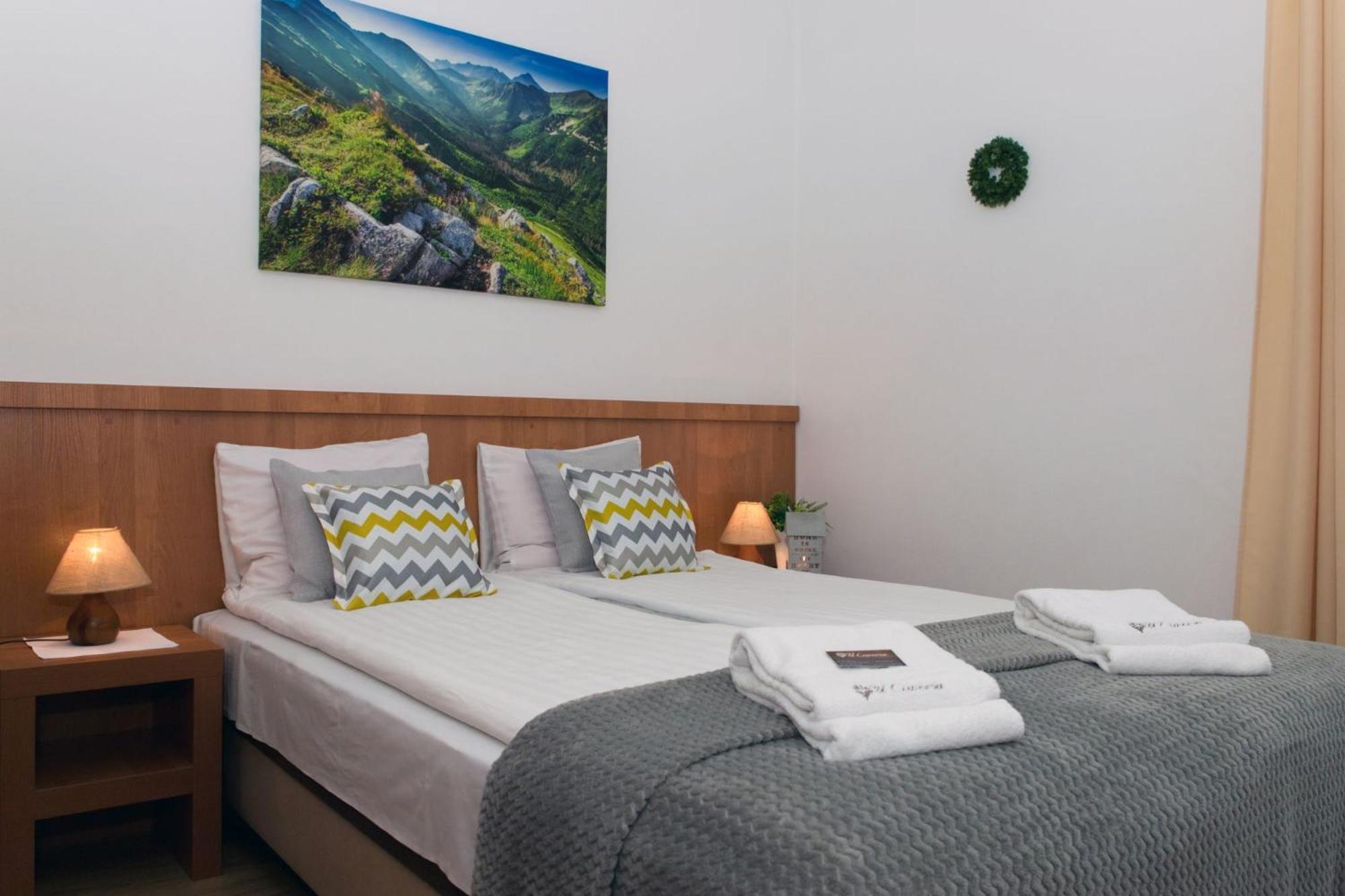 Small Double Room - Photo 7