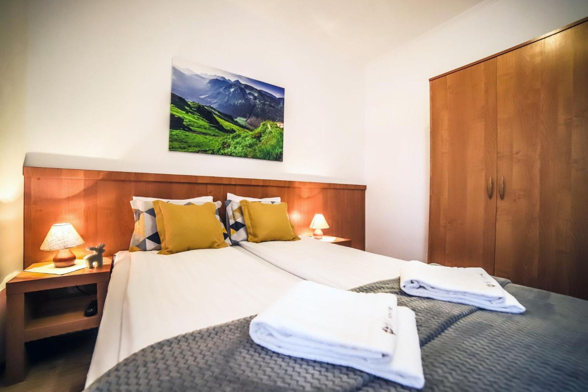Small Twin Room photo 1