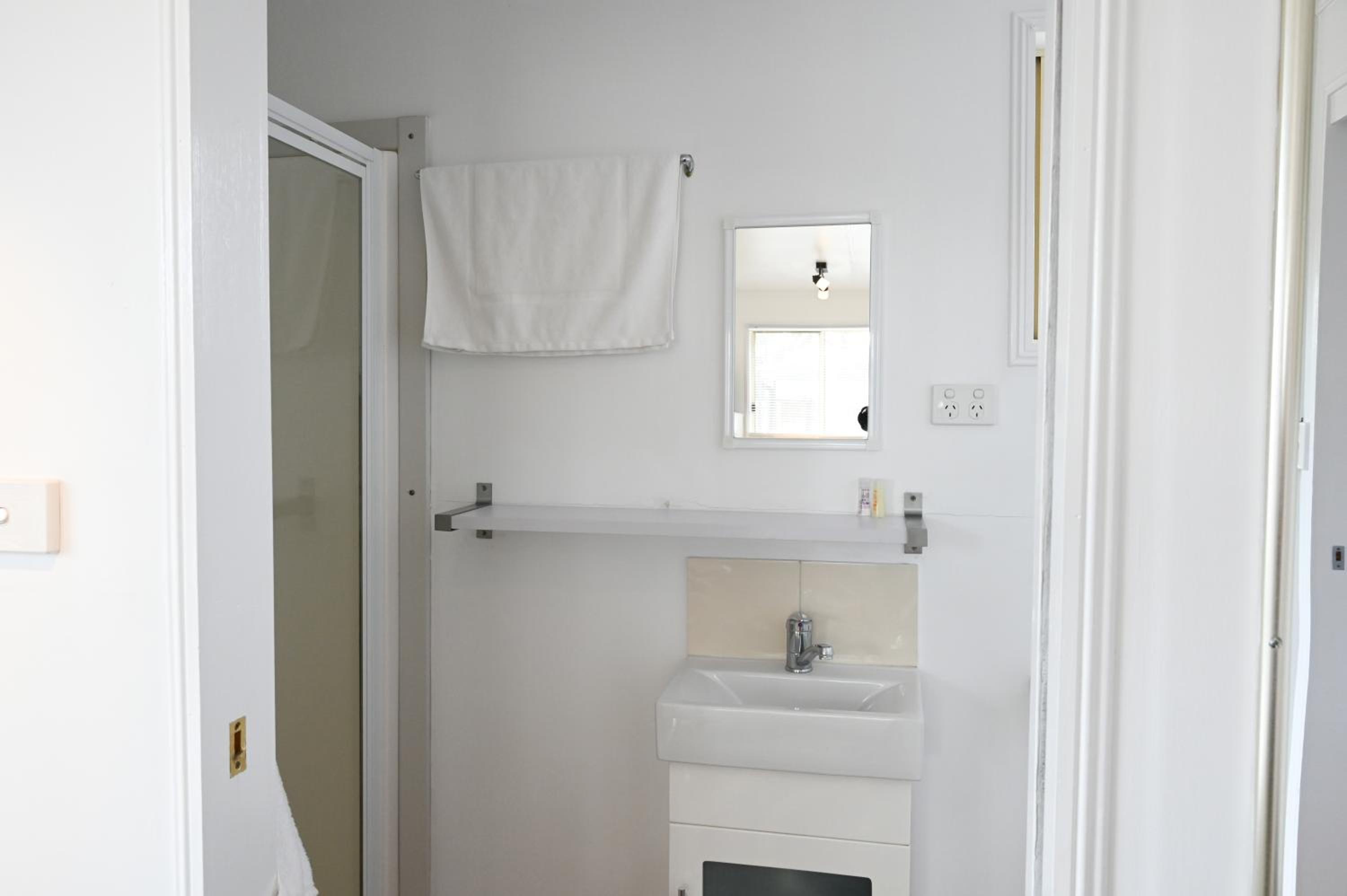 Standard Unit - Pet Friendly photo 3