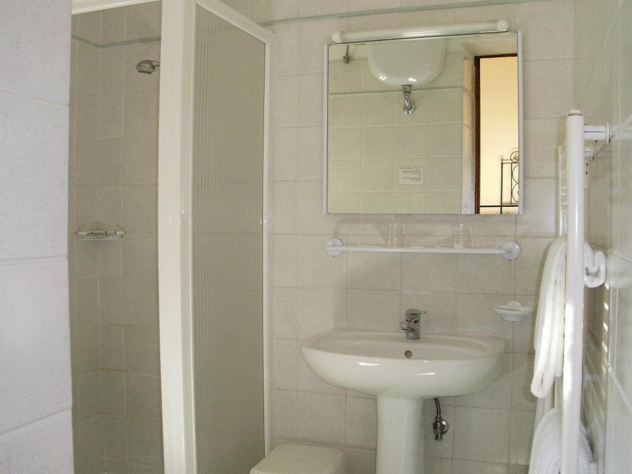 Triple Room - Photo 6