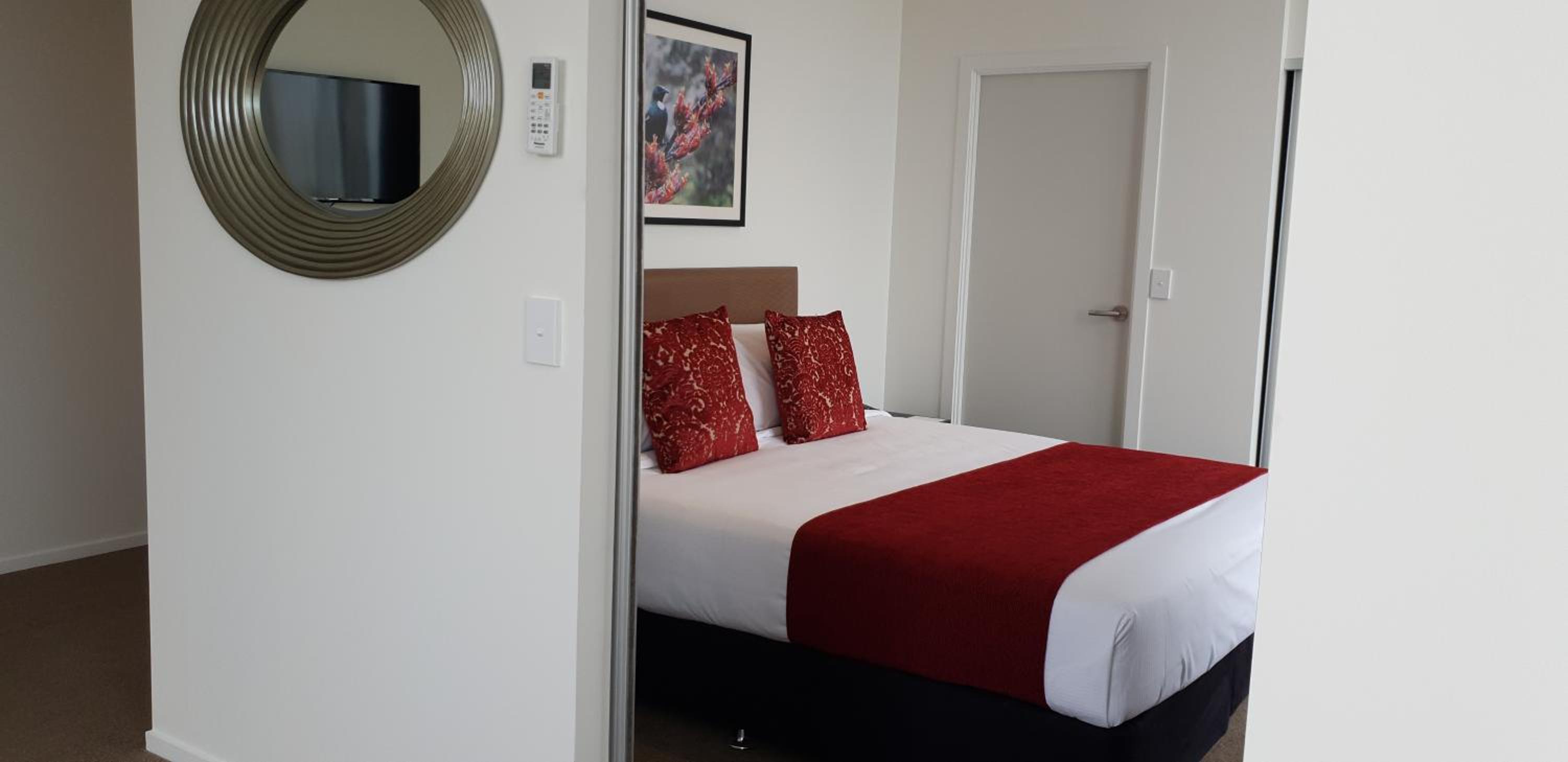 Two-Bedroom Apartment - Non-Smoking - Photo 1