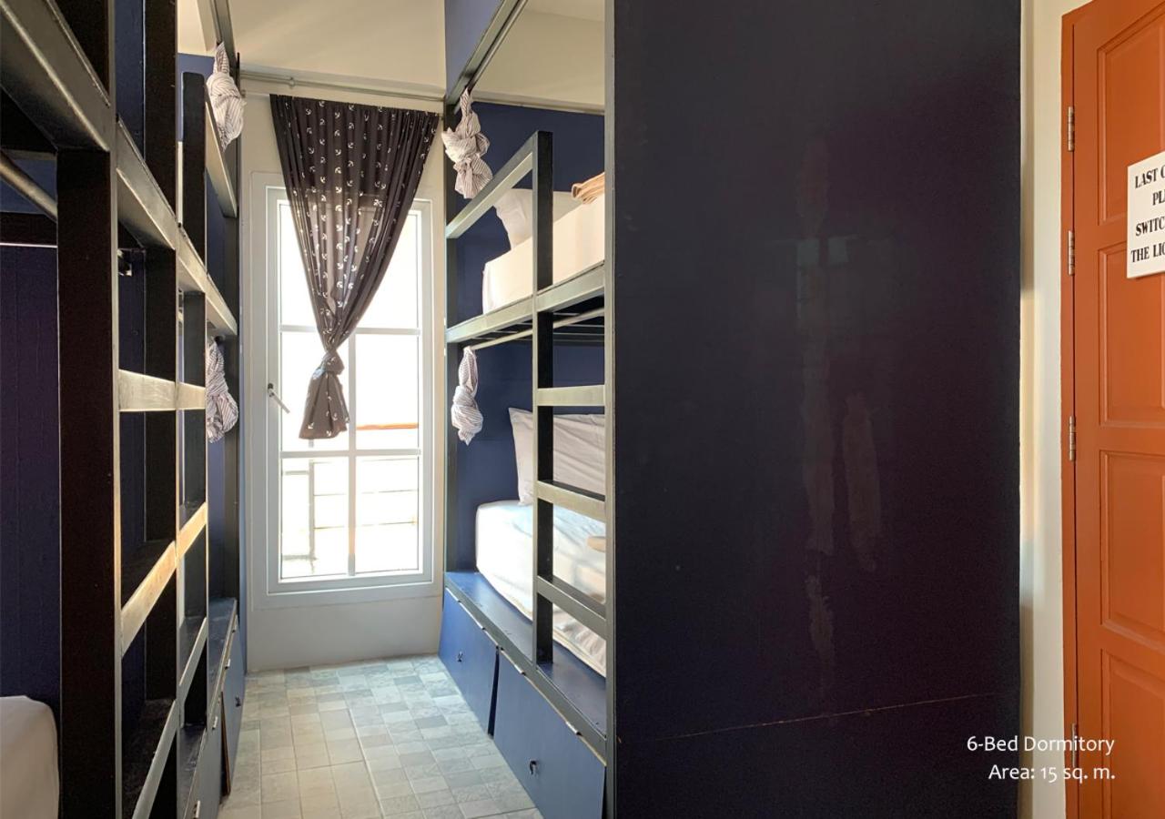 Bed in 6-Bed Female Dormitory Room photo 1
