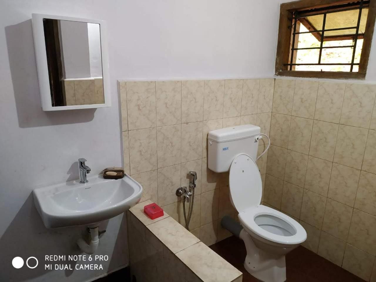 Double Room with Private External Bathroom photo 3