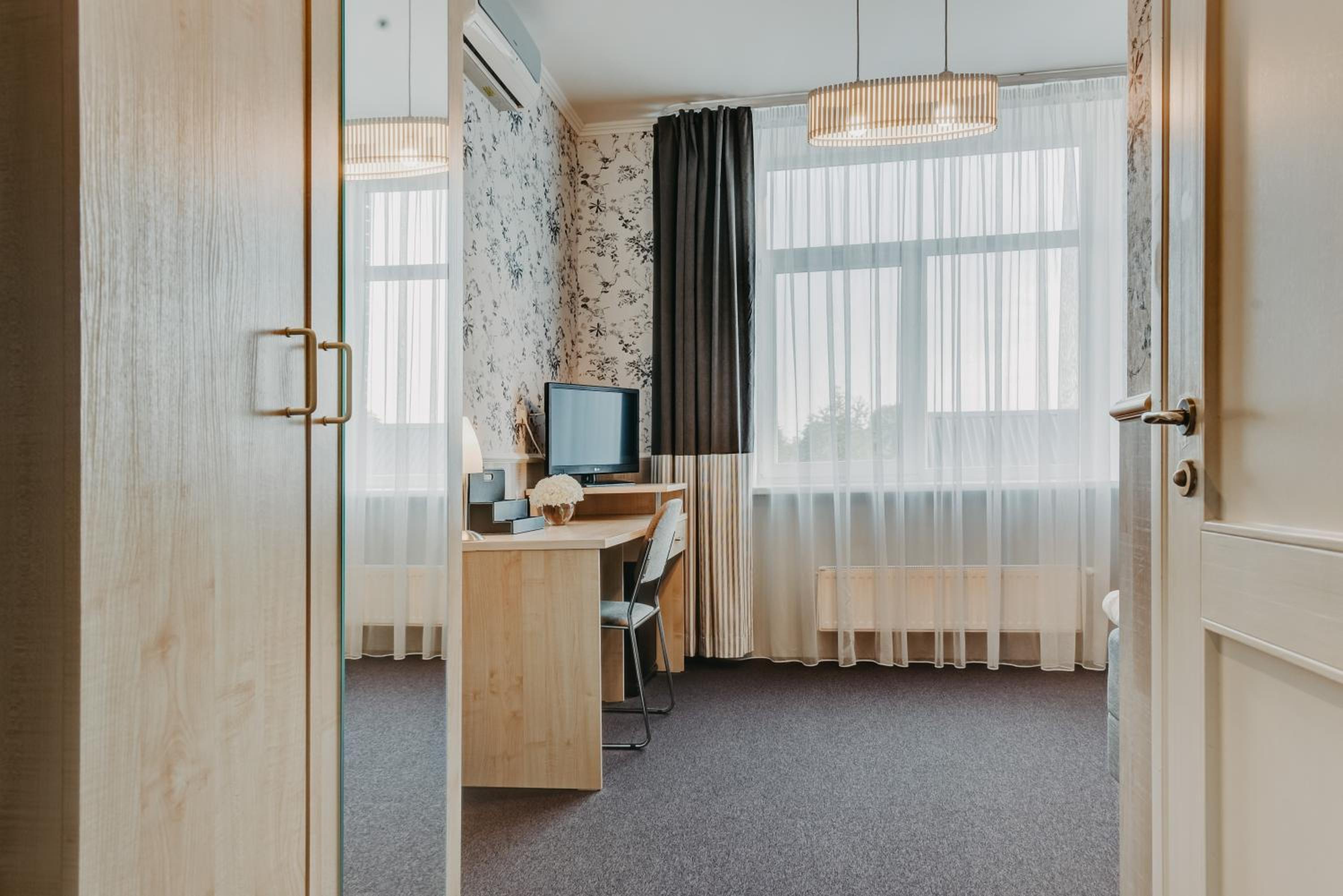 Single Room photo 2