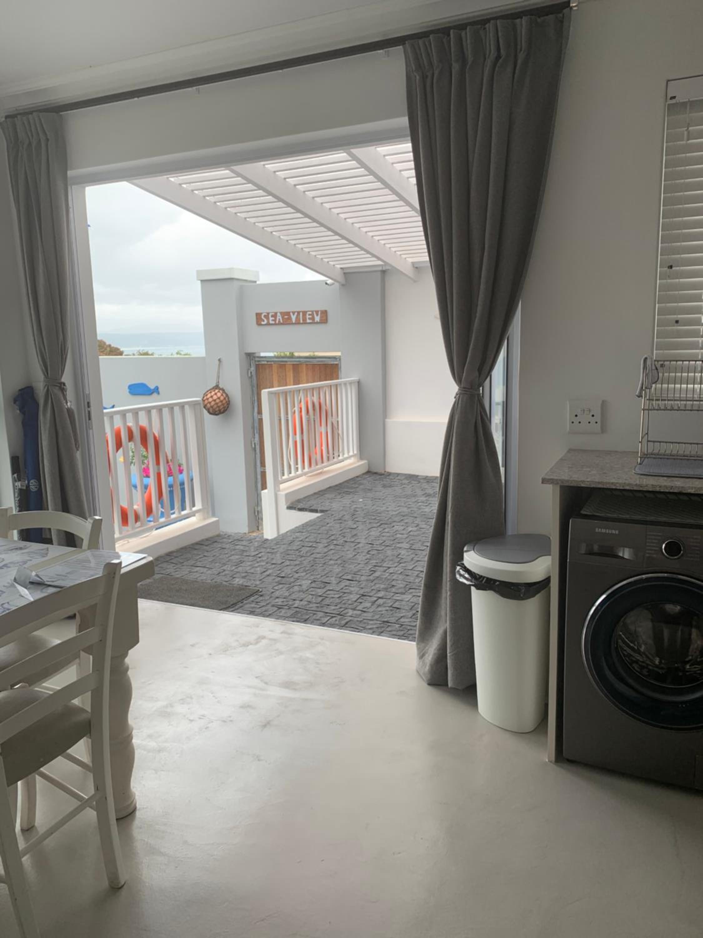 Superior Three-Bedroom Apartment with Ocean View - Photo 40