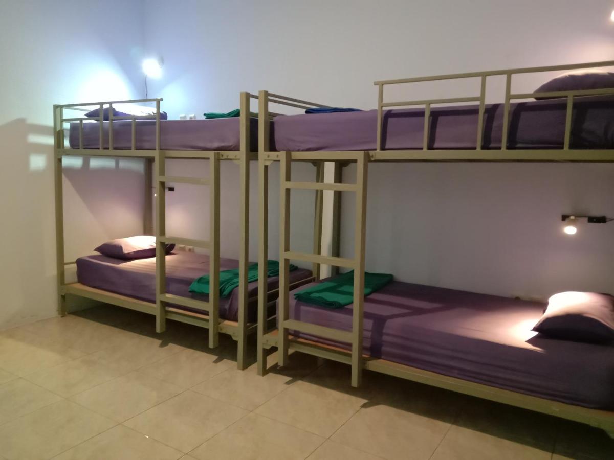 Bed in 6-Bed Dormitory Room photo 1