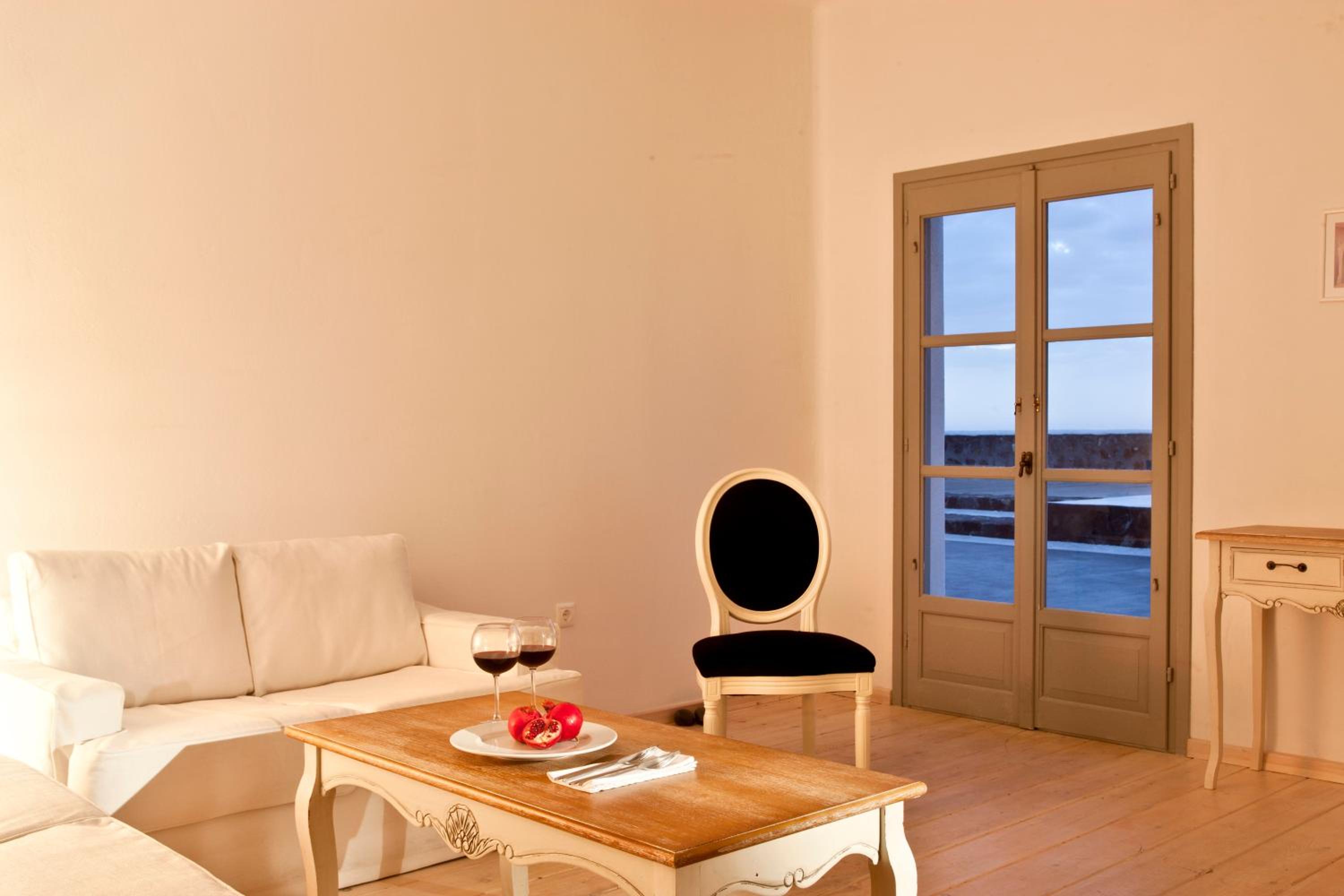 Two Bedroom Villa with Private Pool - Photo 2