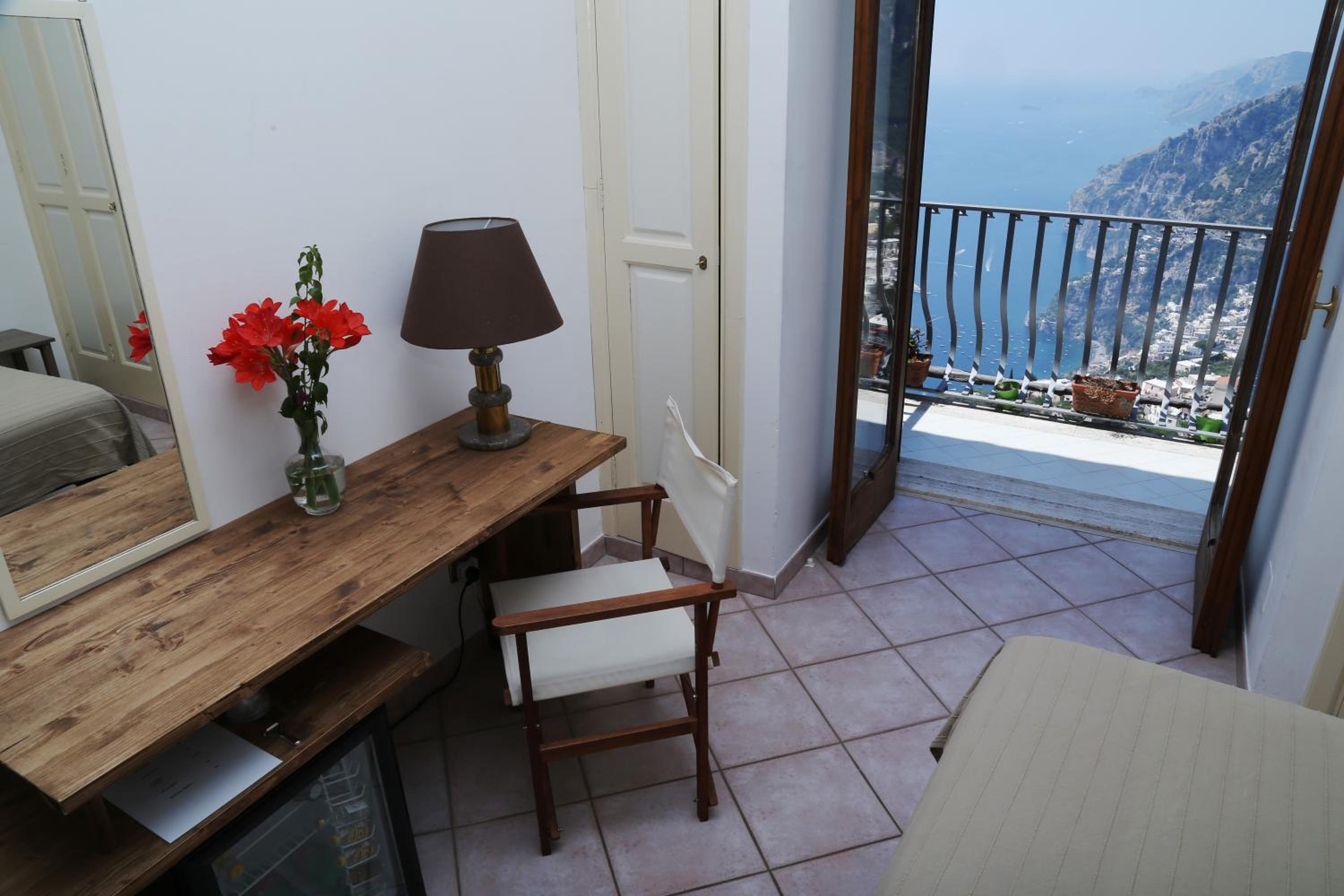 Double Room With Private External Bathroom photo 2