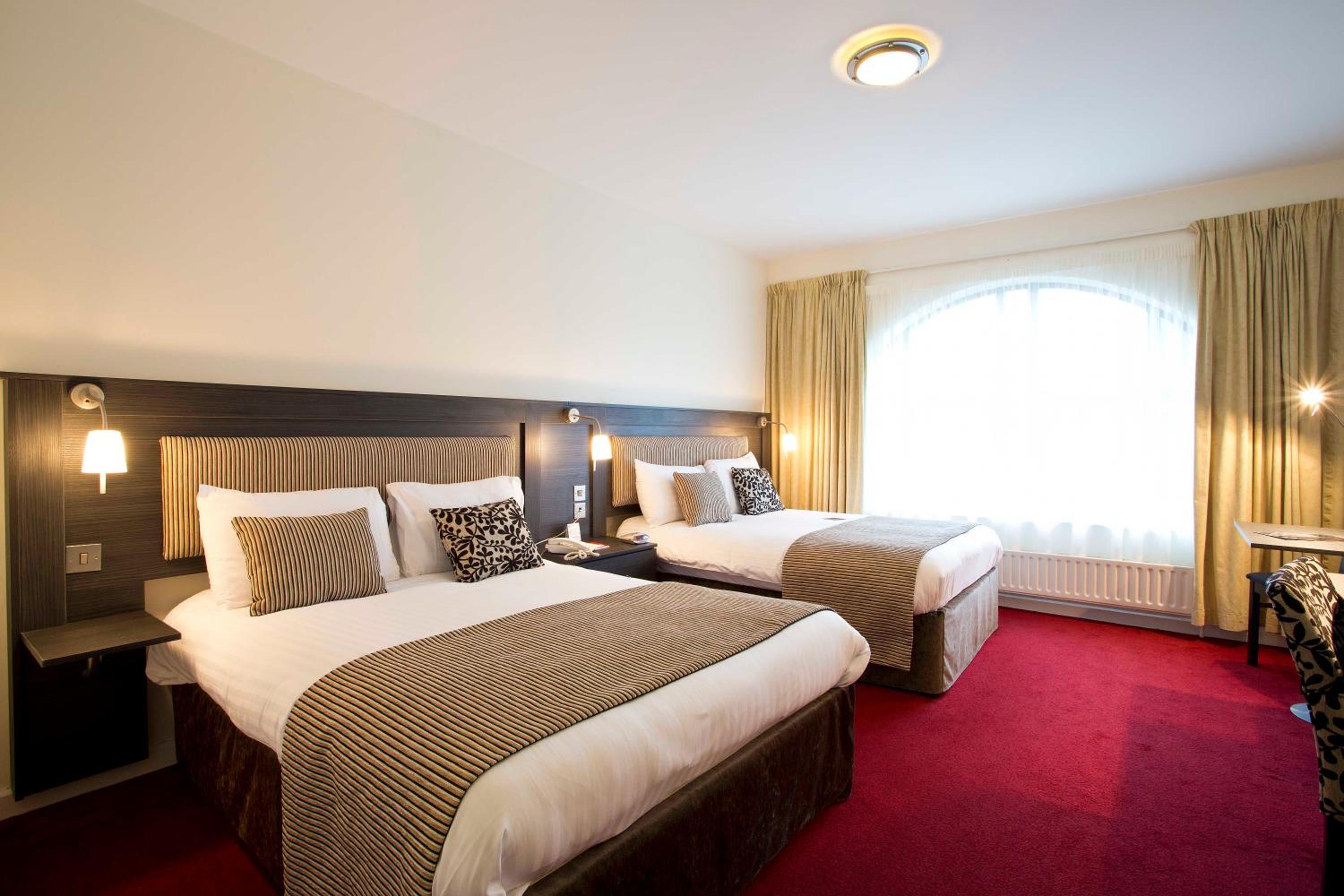 Standard Double or Twin Room - Photo 5