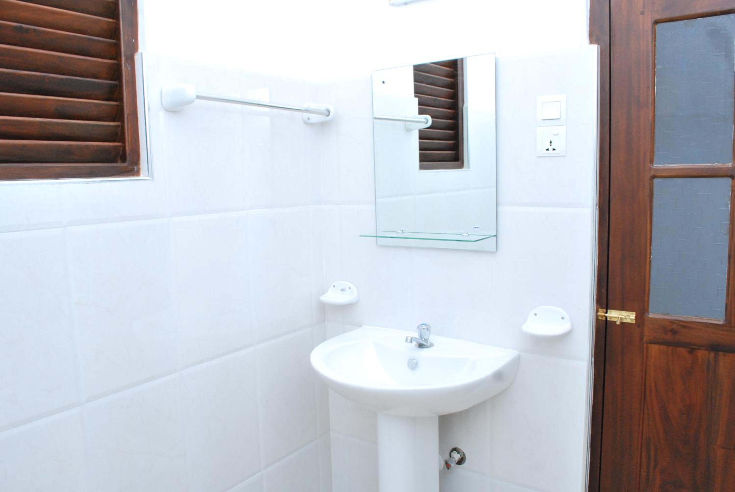 Standard Double Room with Fan photo 3