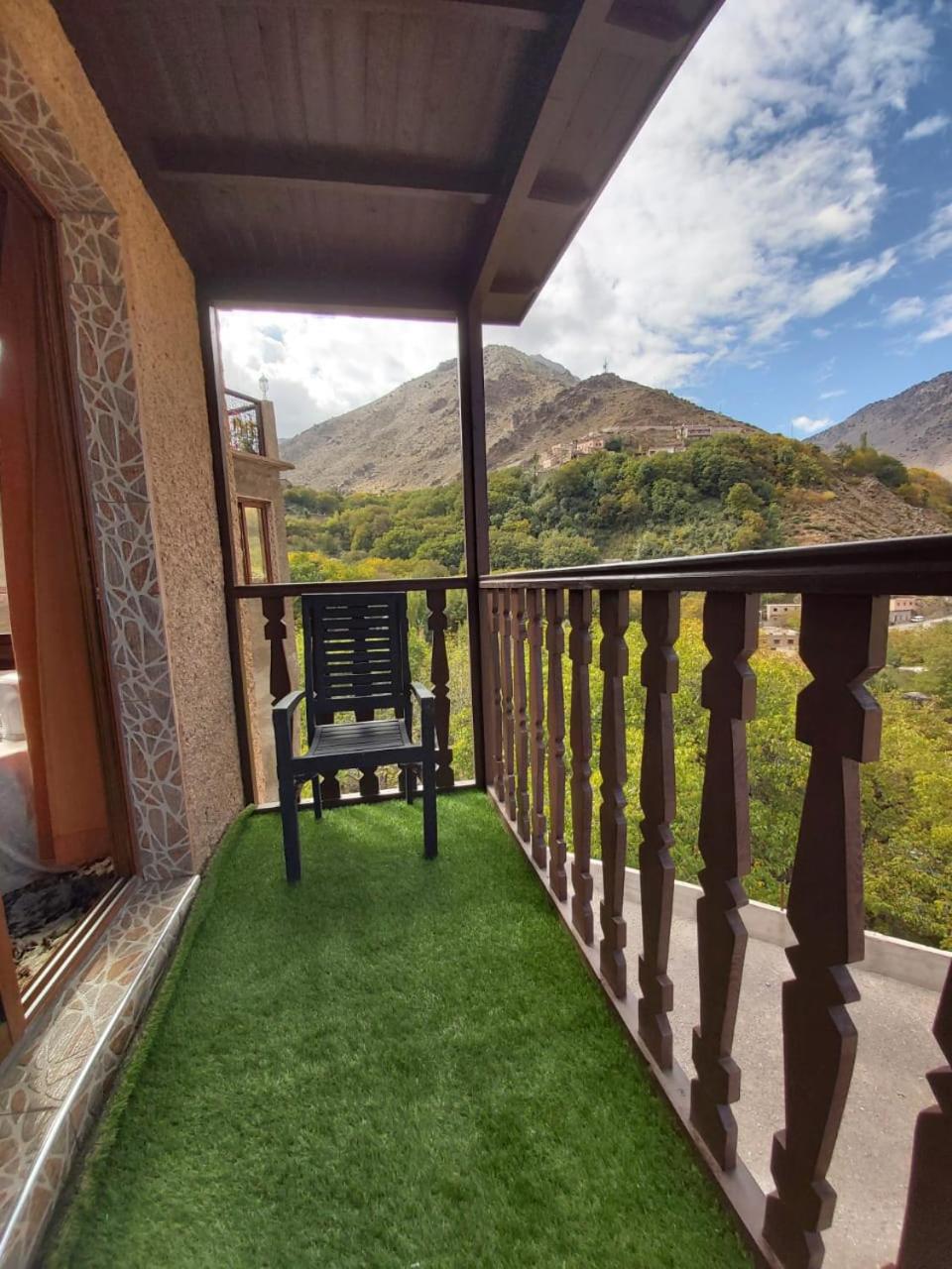 Standard Double or Twin Room with Balcony - Photo 3