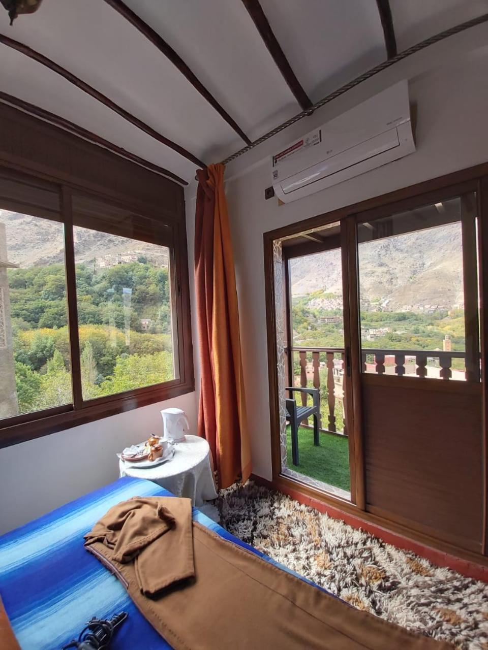 Standard Double or Twin Room with Balcony - Photo 1