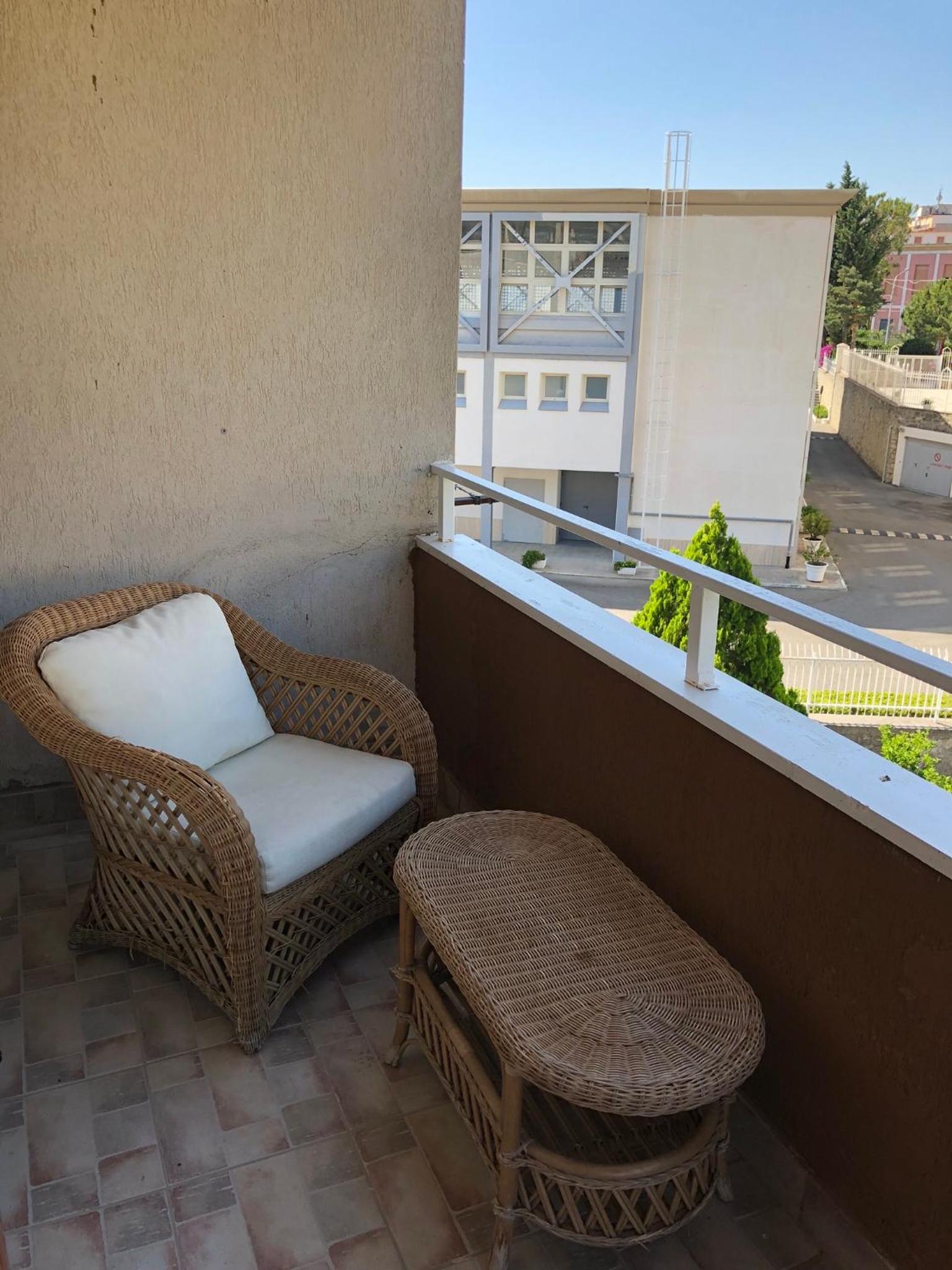 Junior Suite with Balcony - Photo 5