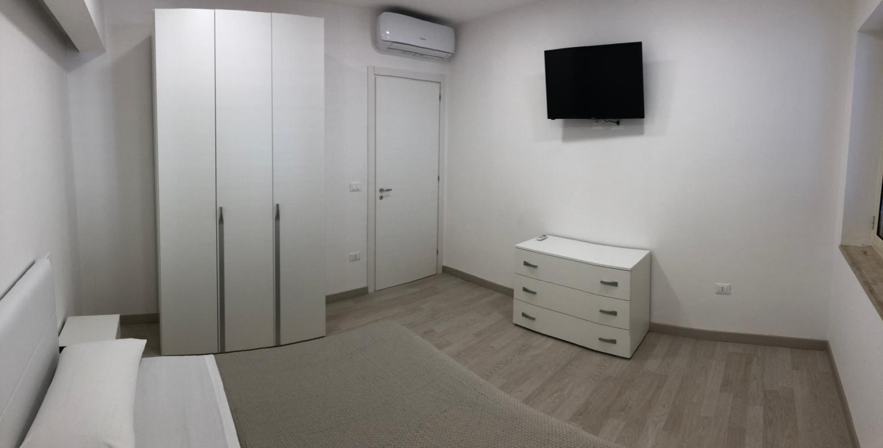Junior Suite with Balcony - Photo 7