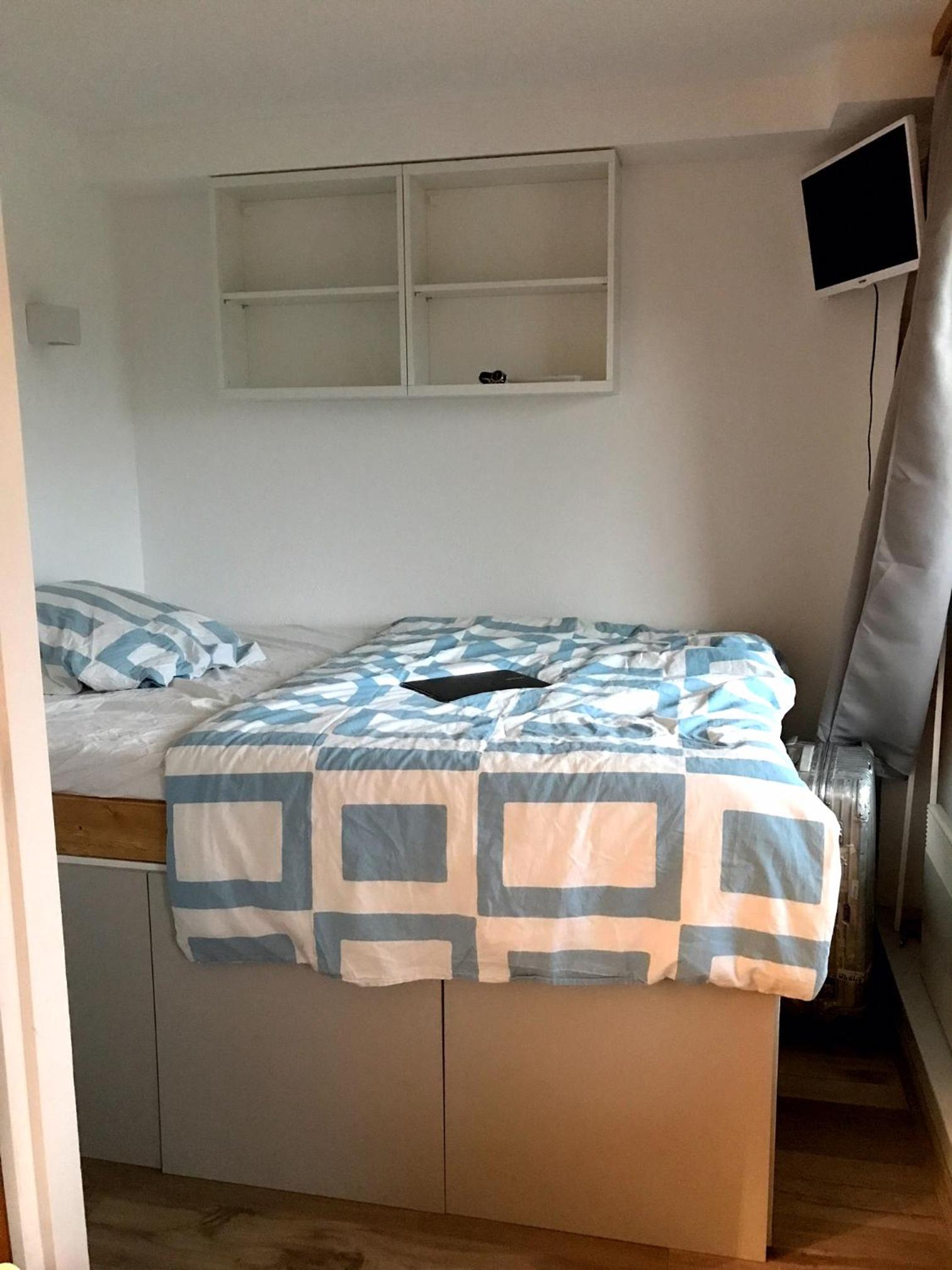 One-Bedroom Apartment - Photo 7