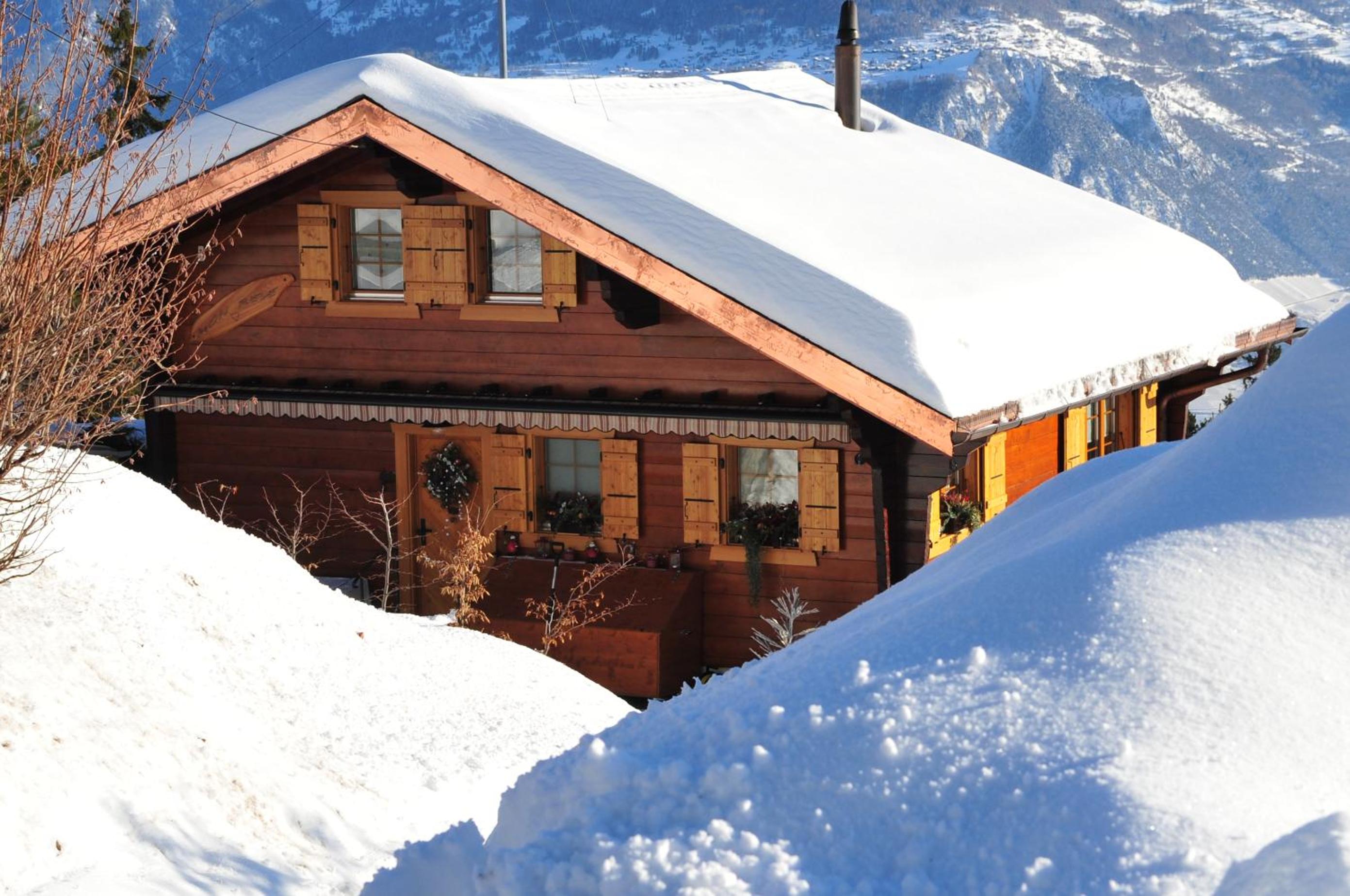 Three-Bedroom Chalet photo 1