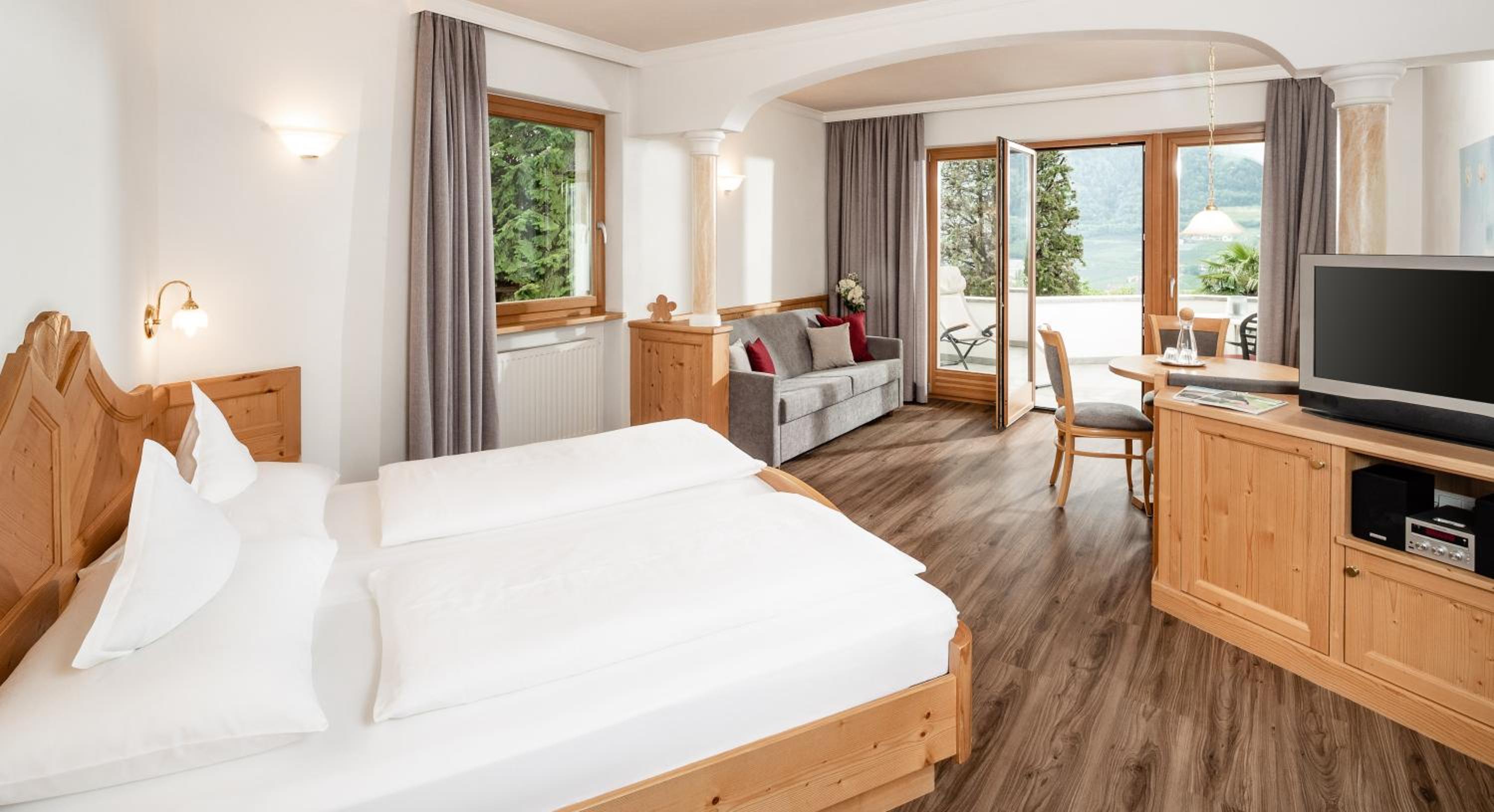 Suite with Garden View