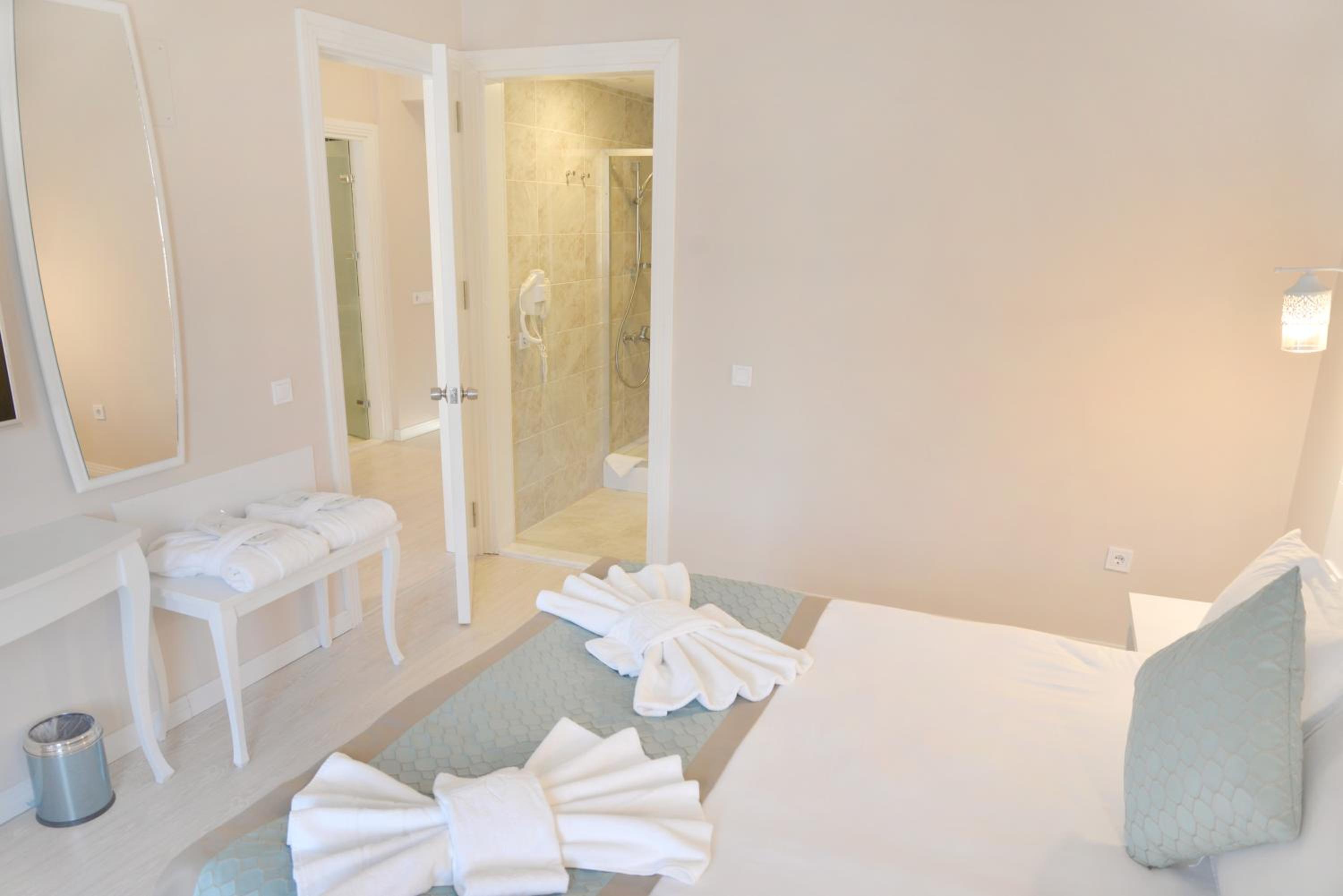 Family Room - Photo 1